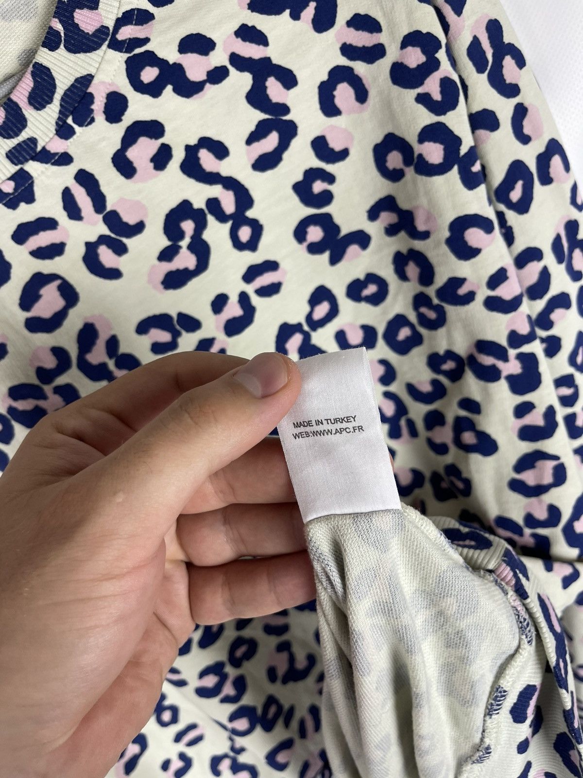 A.P.C. A.P.C rue Madame Paris awesome pattern light sweatshirt Size US M / EU 48-50 / 2 - 12 Thumbnail