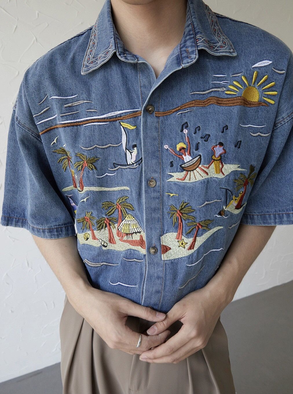 Blue retro 90s Hawaii embroidery button up shirt