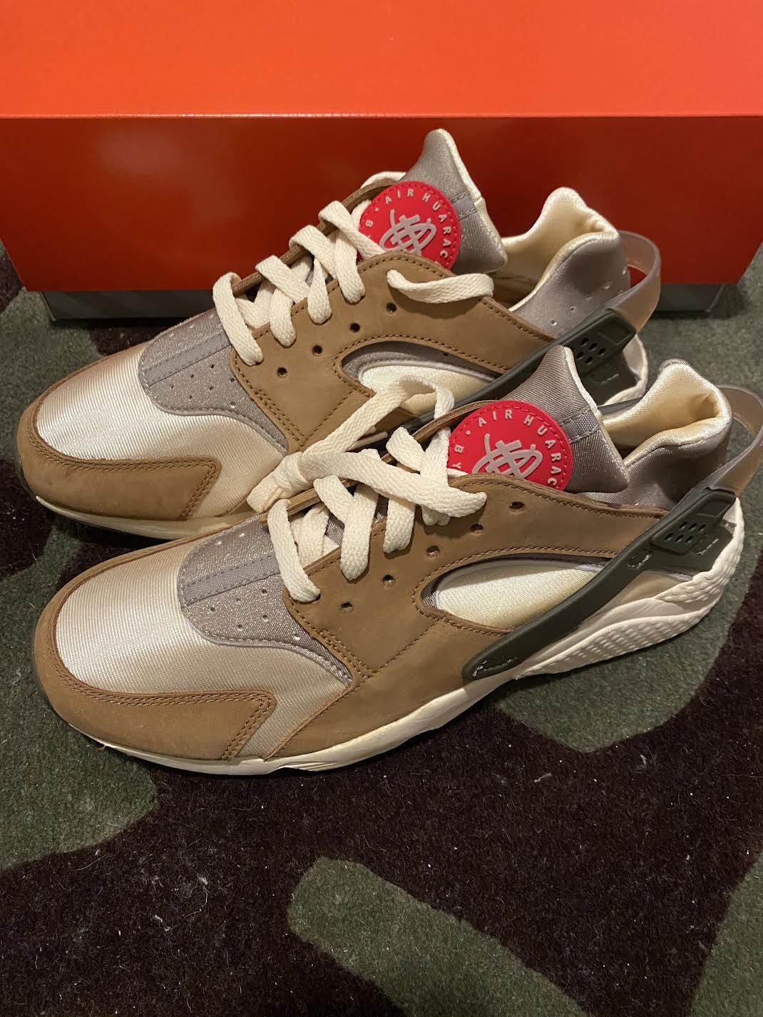 Nike × Stussy Nike Air Huarache Stussy Desert Oak (2021) Size US 9.5 / EU 42-43 - 3 Thumbnail