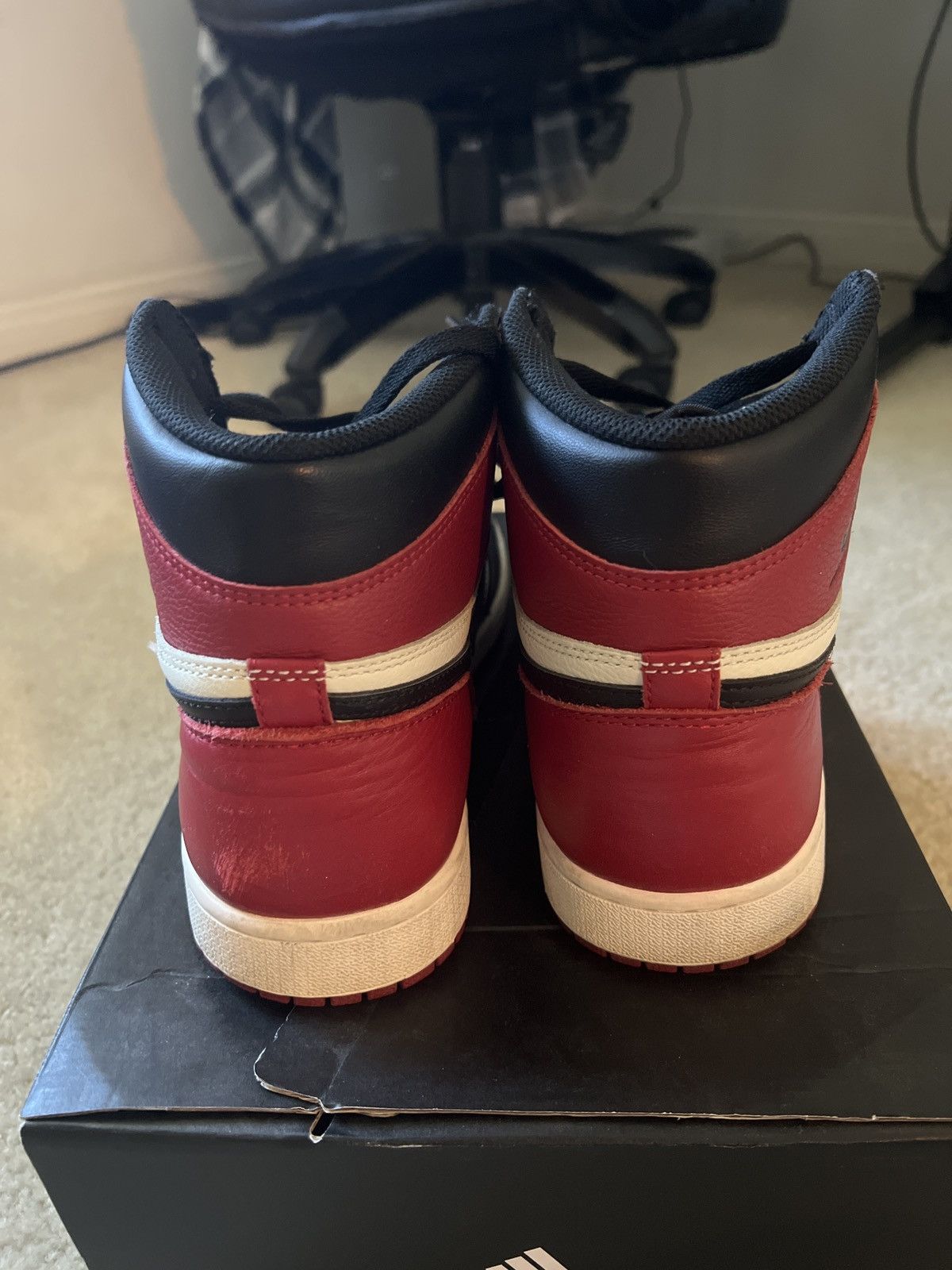 Jordan Brand 2018 Air Jordan 1 Bred Toe Size US 11.5 / EU 44-45 - 8 Thumbnail