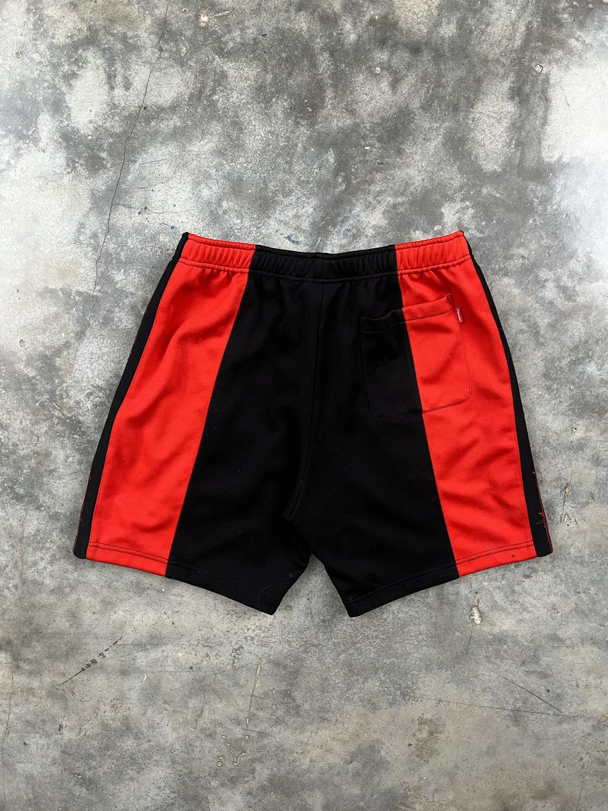 Supreme Supreme Barbed Wire Basketball Shorts Black + Red Small Size US 30 / EU 46 - 3 Thumbnail