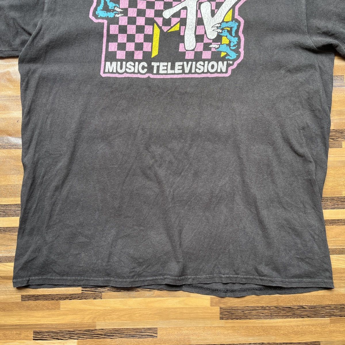 Mtv × Vintage Music Television Trademark MTV Faded Vintage 2010 Size US L / EU 52-54 / 3 - 8 Thumbnail
