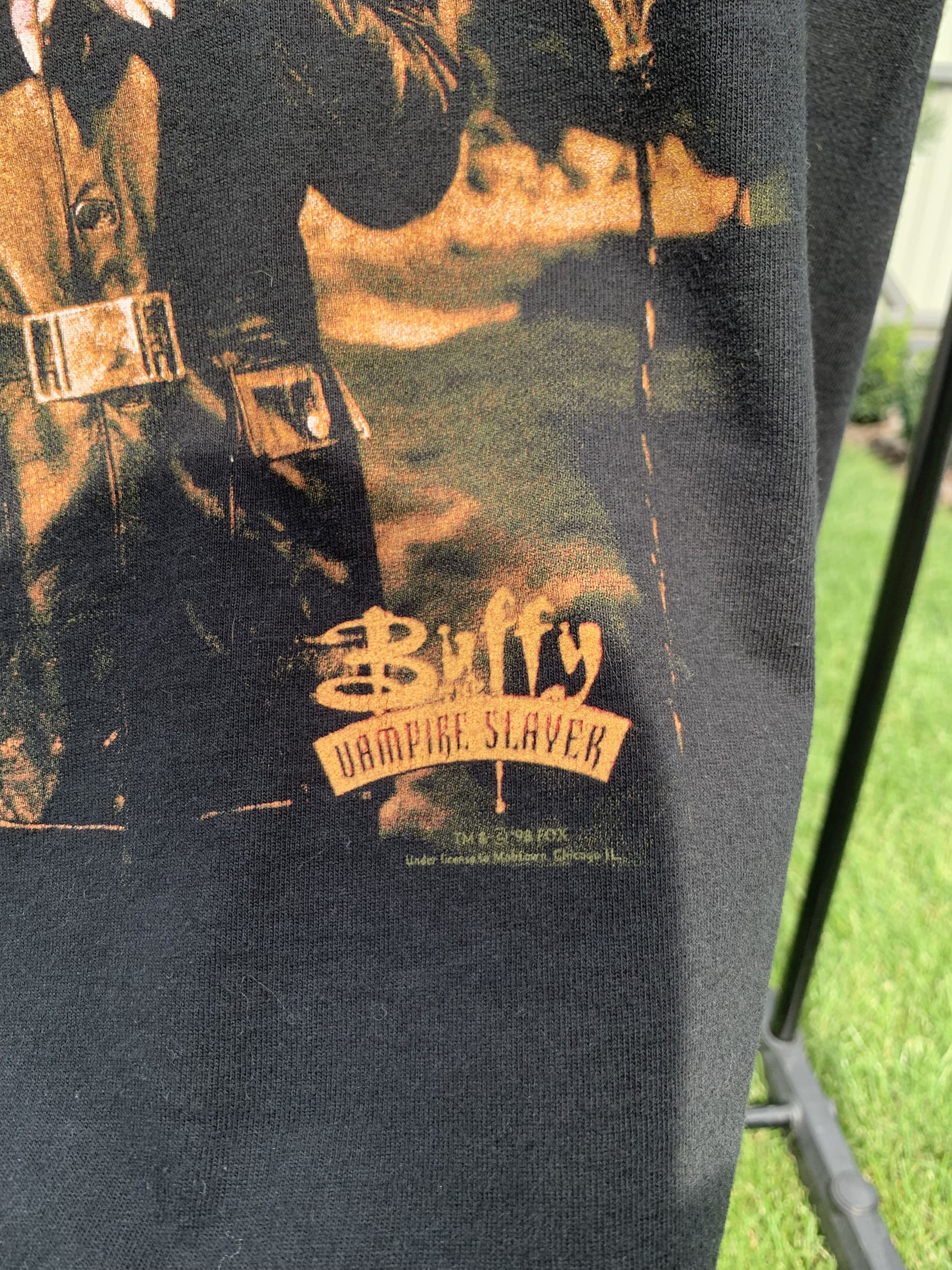 Vintage Vintage 1998Buffy the Vampire Slayer MASTER shirt Size US M / EU 48-50 / 2 - 2 Thumbnail