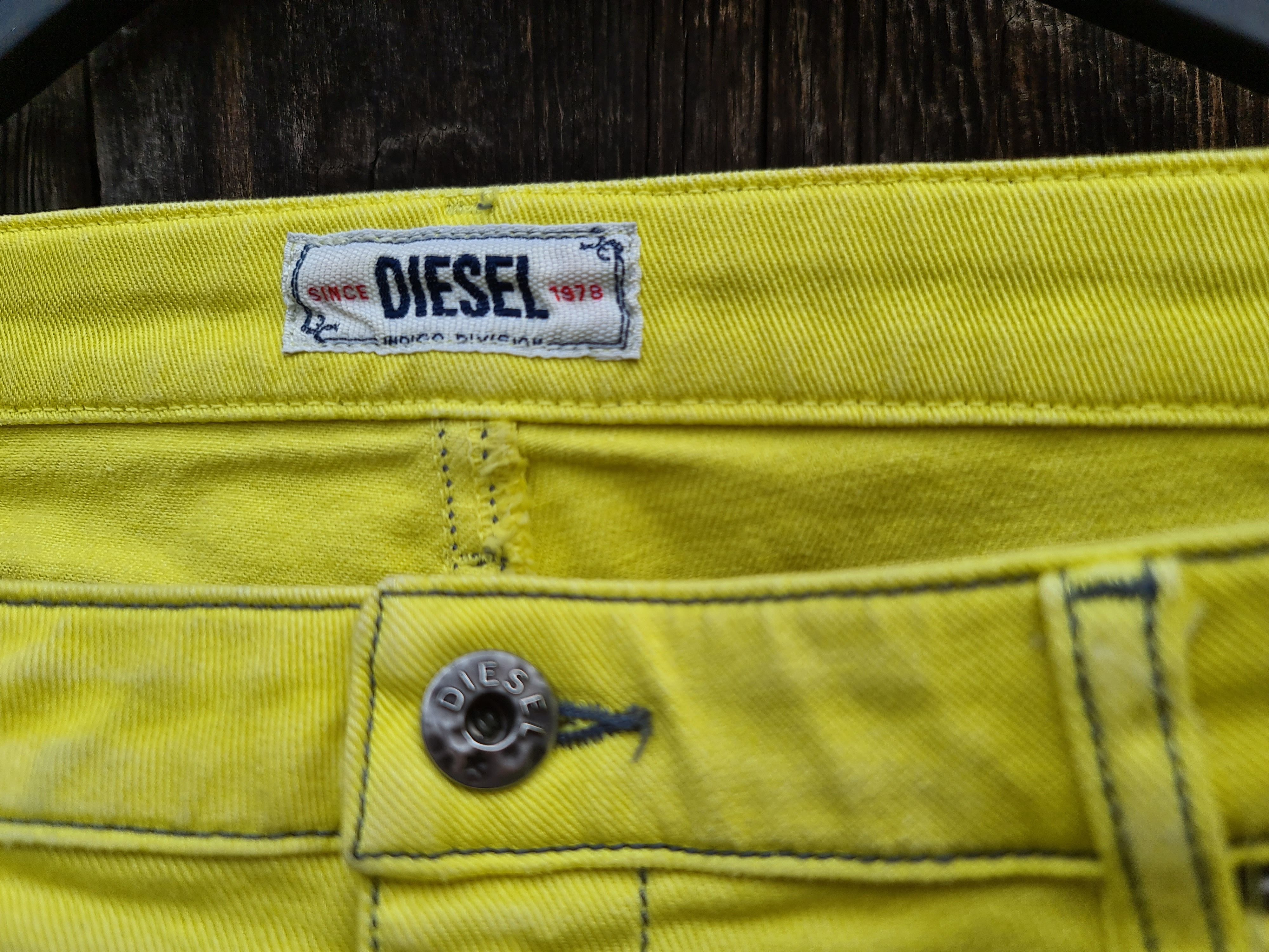 Diesel Womens diesel yellow mini skirt Size 26" / US 2 / IT 38 - 5 Thumbnail
