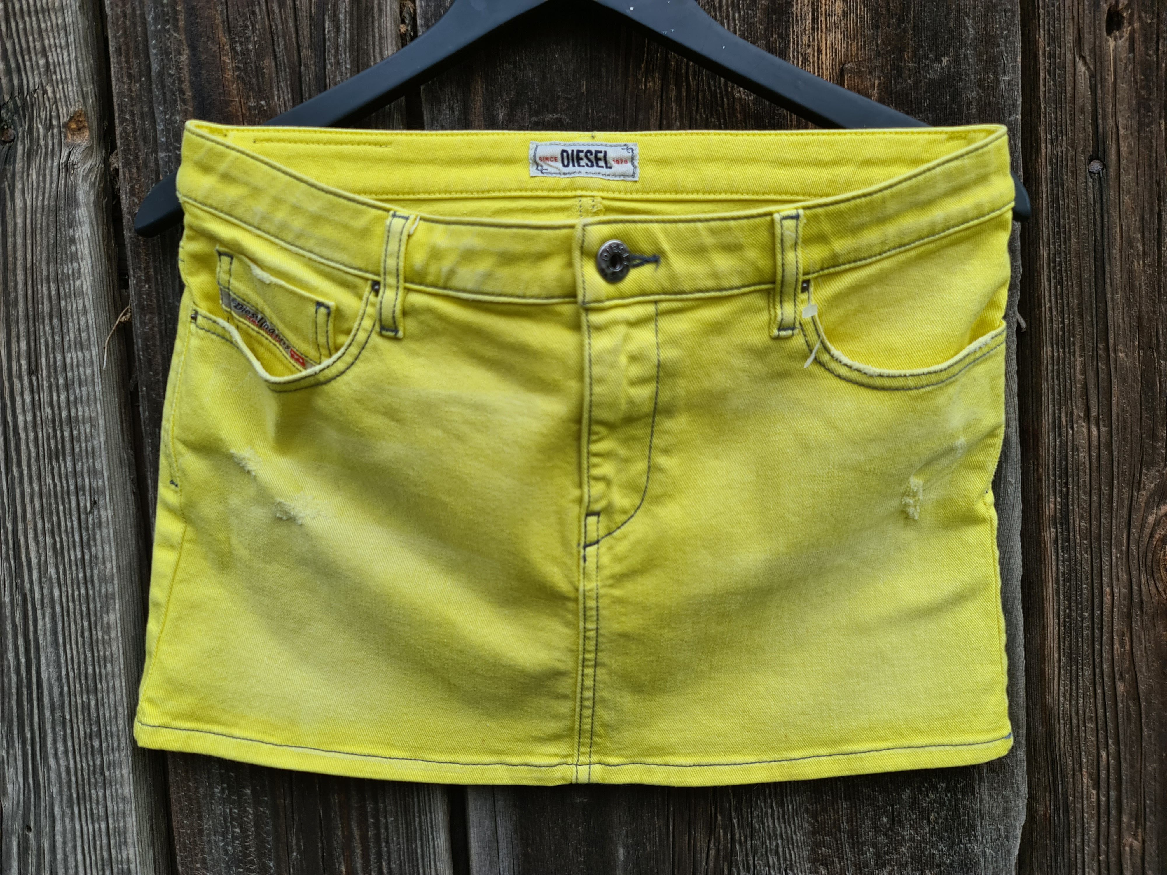 Diesel Womens diesel yellow mini skirt Size 26" / US 2 / IT 38 - 1 Thumbnail