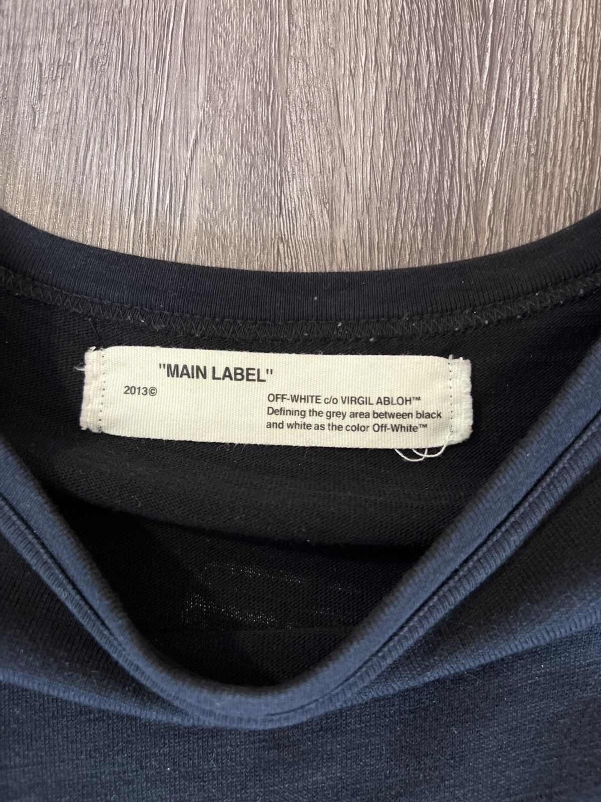 Off-White Mirror Mirror Finger Tee