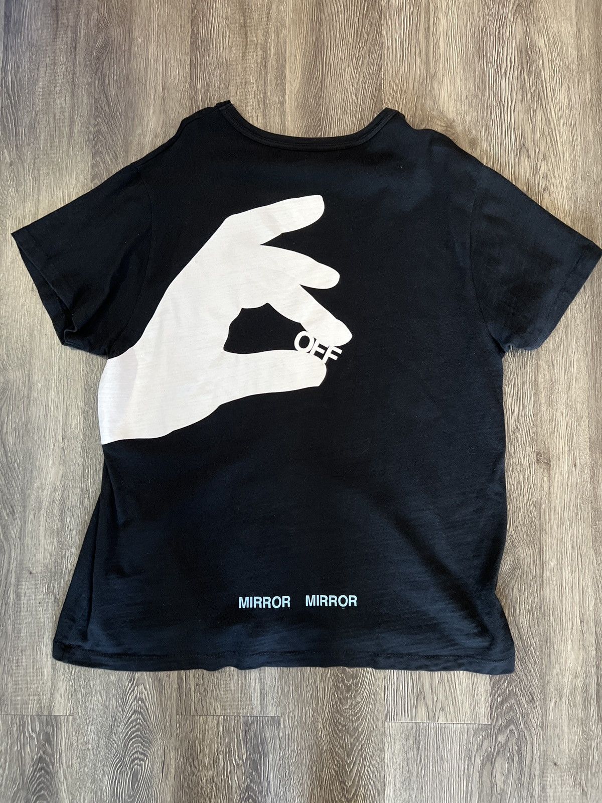 Off-White Mirror Mirror Finger Tee