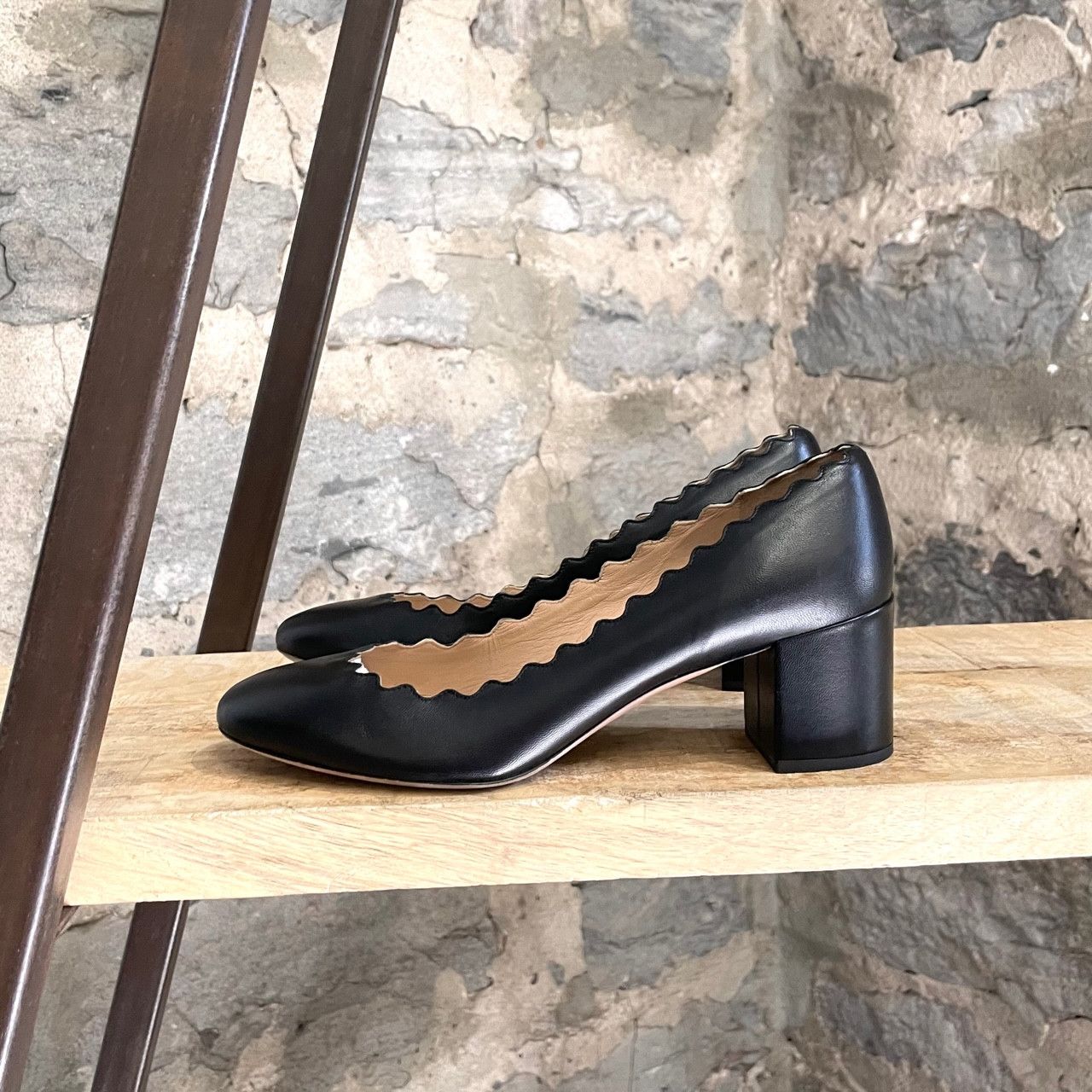 Chloé Black Leather Lauren Scallop Pumps