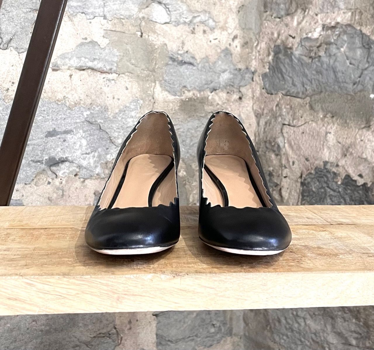 Chloé Black Leather Lauren Scallop Pumps
