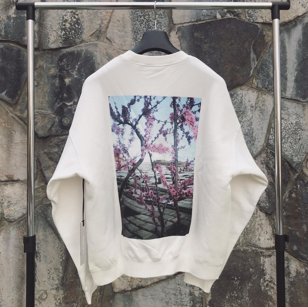 Essentials 2019 Fear of God Essentials Photo Crewneck White Size US XS / EU 42 / 0 - 4 Thumbnail
