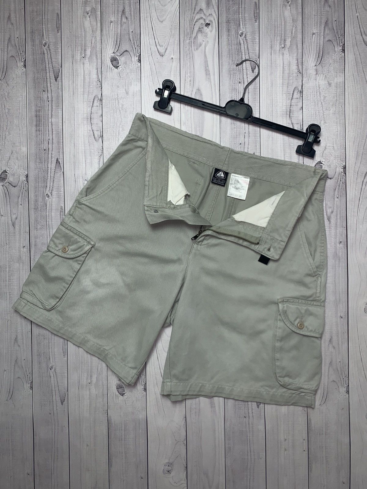 Nike Vintage Nike ACG shorts cargo rare size M Size US 32 / EU 48 - 1 Thumbnail