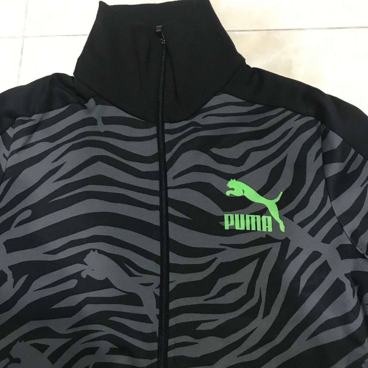 Puma PUMA Jacket Small Logo Fits Size S Size US S / EU 44-46 / 1 - 6 Thumbnail