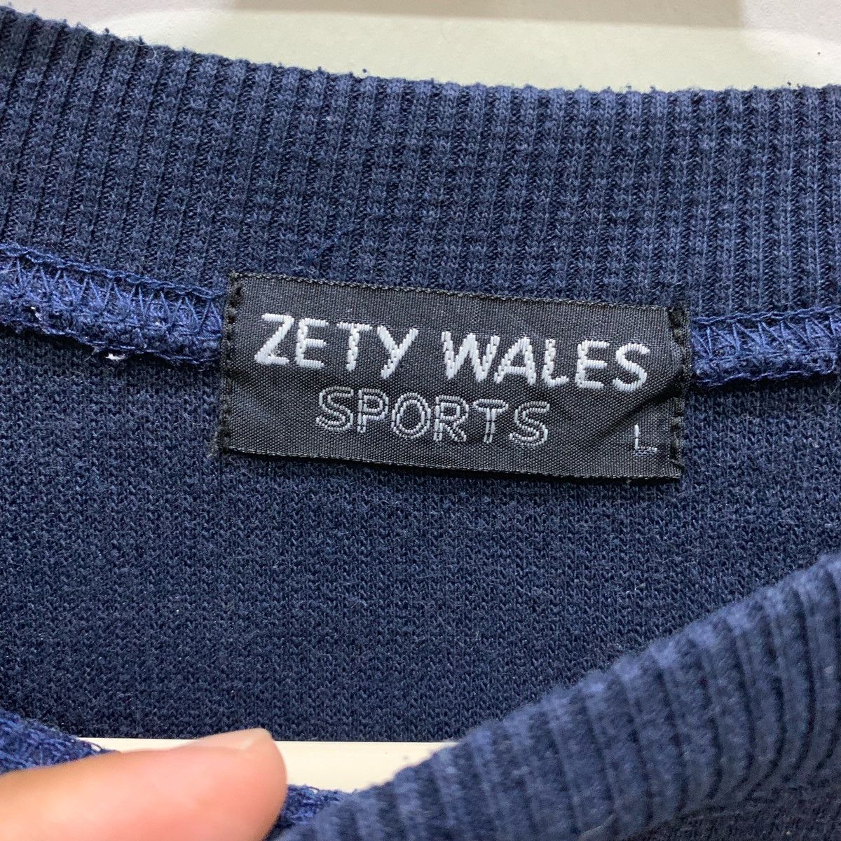 Vintage ZETY WALES SPORTS BAGGY DOG Sweatshirts Size L Size US L / EU 52-54 / 3 - 7 Thumbnail