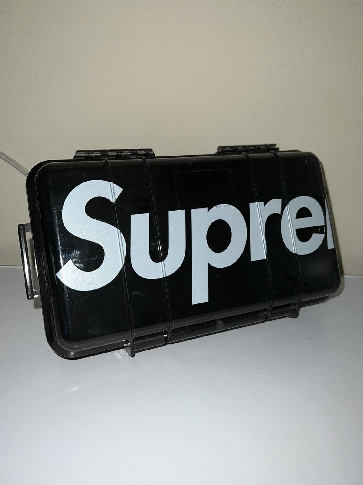 Supreme Pelican 1060 Case - Main Image