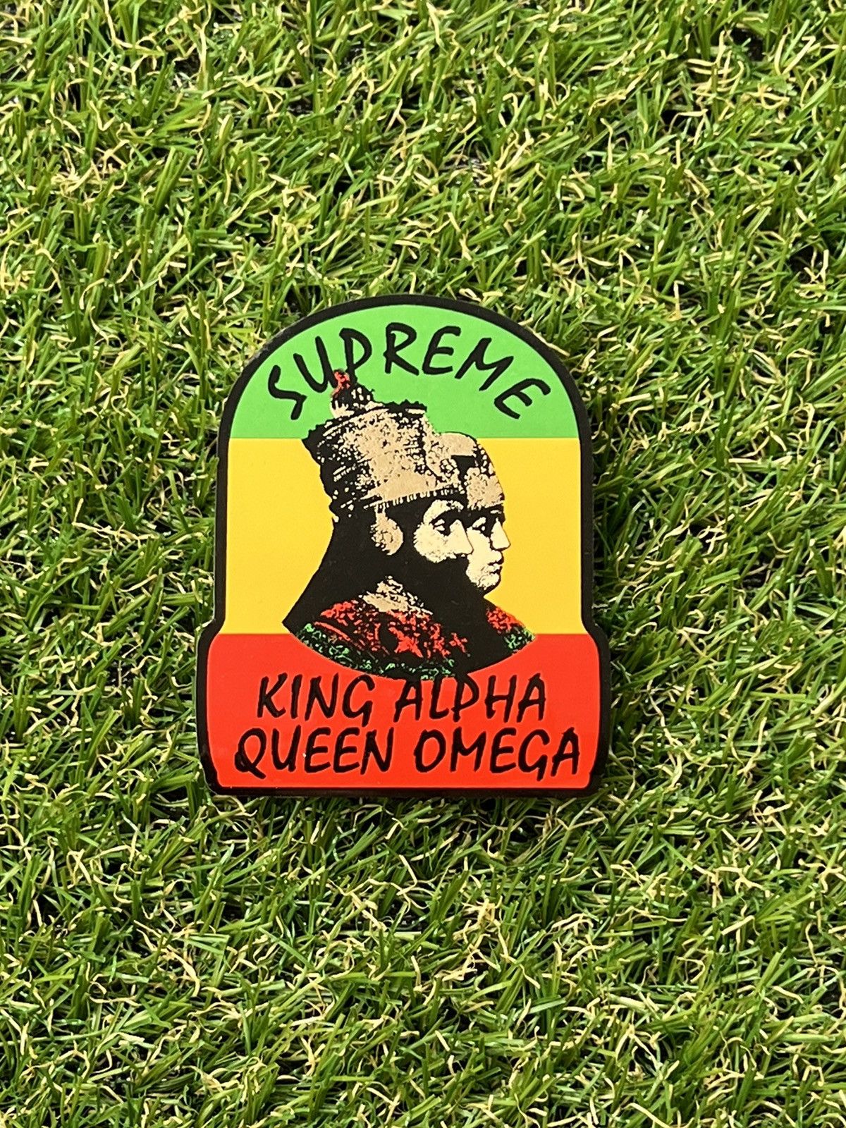 Supreme 2015 Supreme King Alpha Sticker Size ONE SIZE - 1 Thumbnail