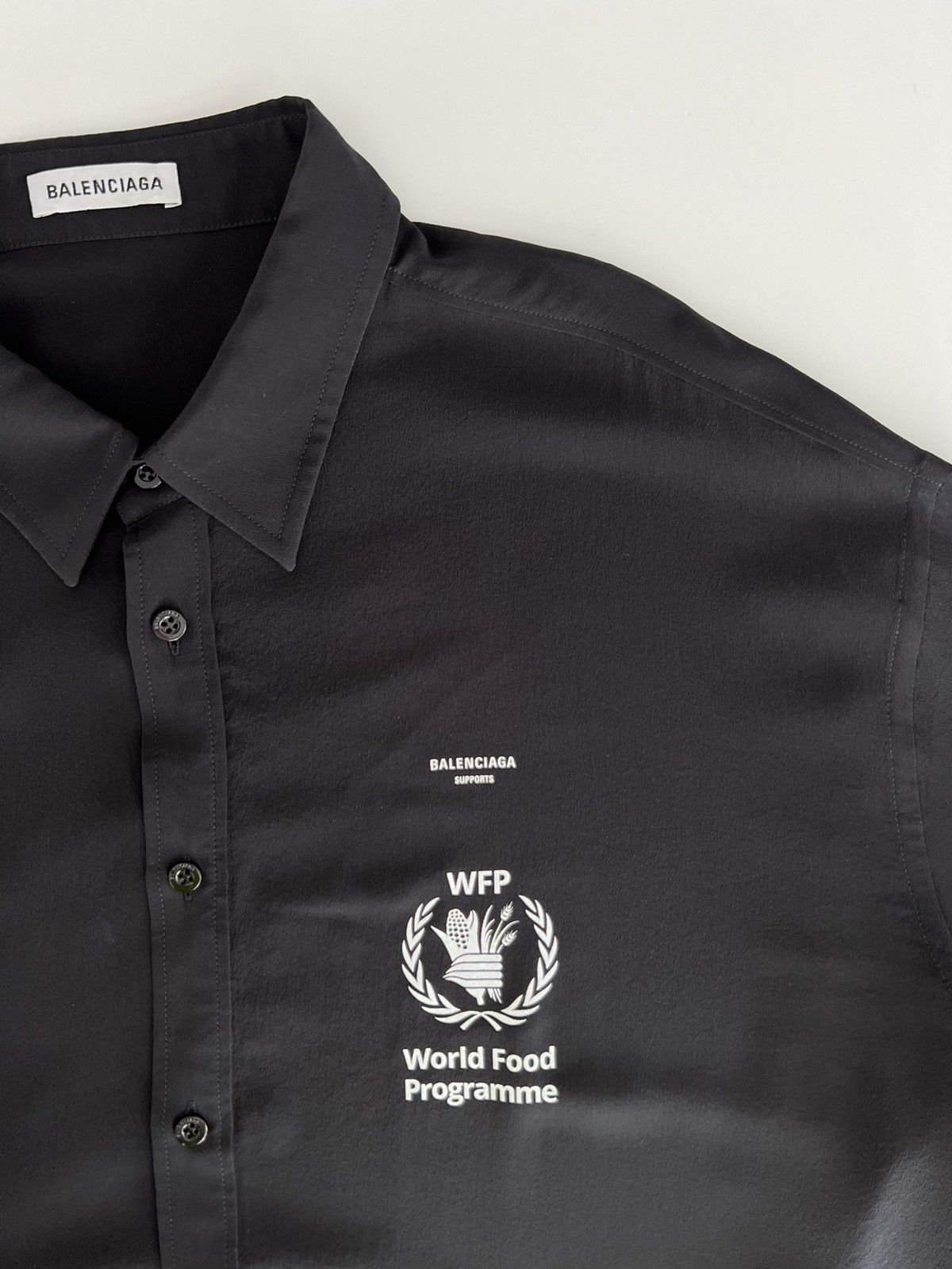 Balenciaga World Food Programme oversized shirt Size US L / EU 52-54 / 3 - 5 Thumbnail