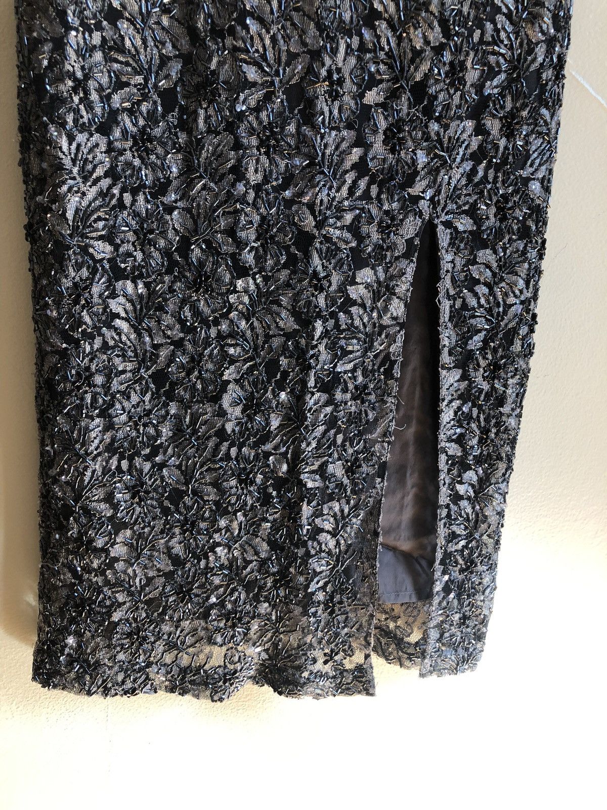 Alexander McQueen Alexander McQueen AW 1998 Beaded Dress Size M / US 6-8 / IT 42-44 - 11 Thumbnail