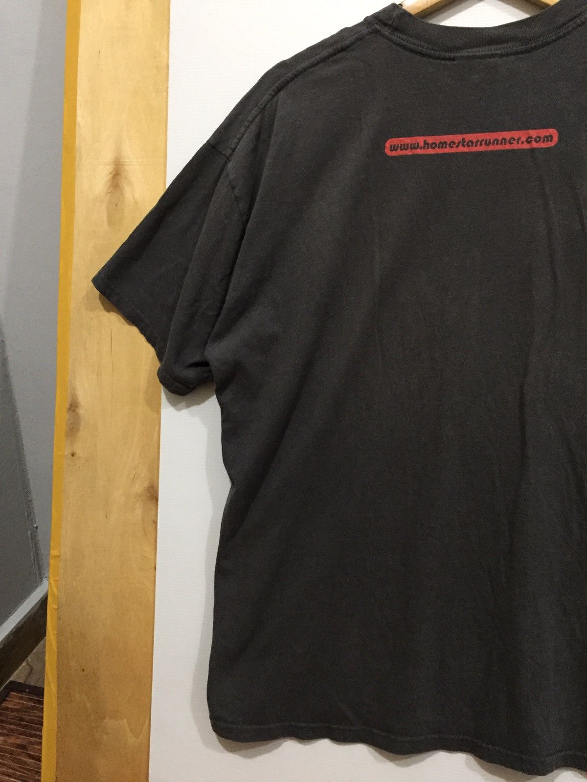 Vintage homestar runner Shirt / Hip Hop Style/ streetwear. Size US XL / EU 56 / 4 - 10 Thumbnail