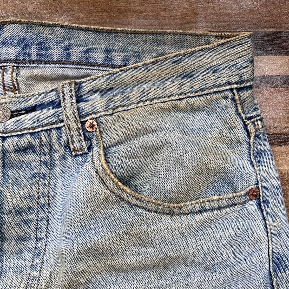 Levi's Vintage Clothing Ripped Levis 501 Vintage 1993 Straight Cut Made In USA Size US 32 / EU 48 - 7 Thumbnail