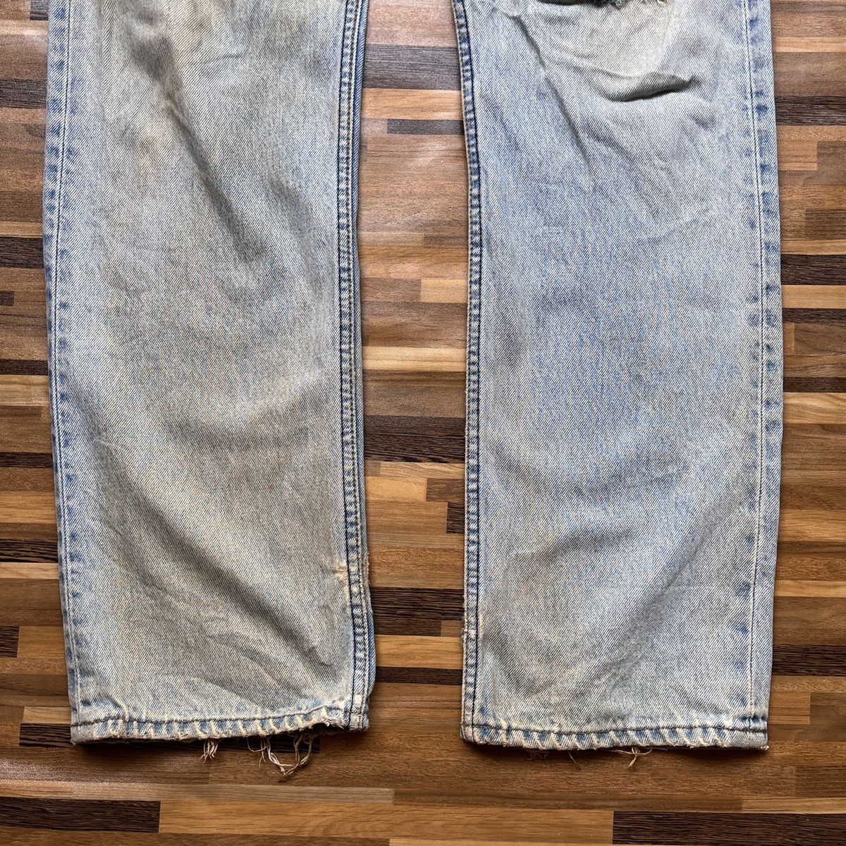 Levi's Vintage Clothing Ripped Levis 501 Vintage 1993 Straight Cut Made In USA Size US 32 / EU 48 - 17 Thumbnail