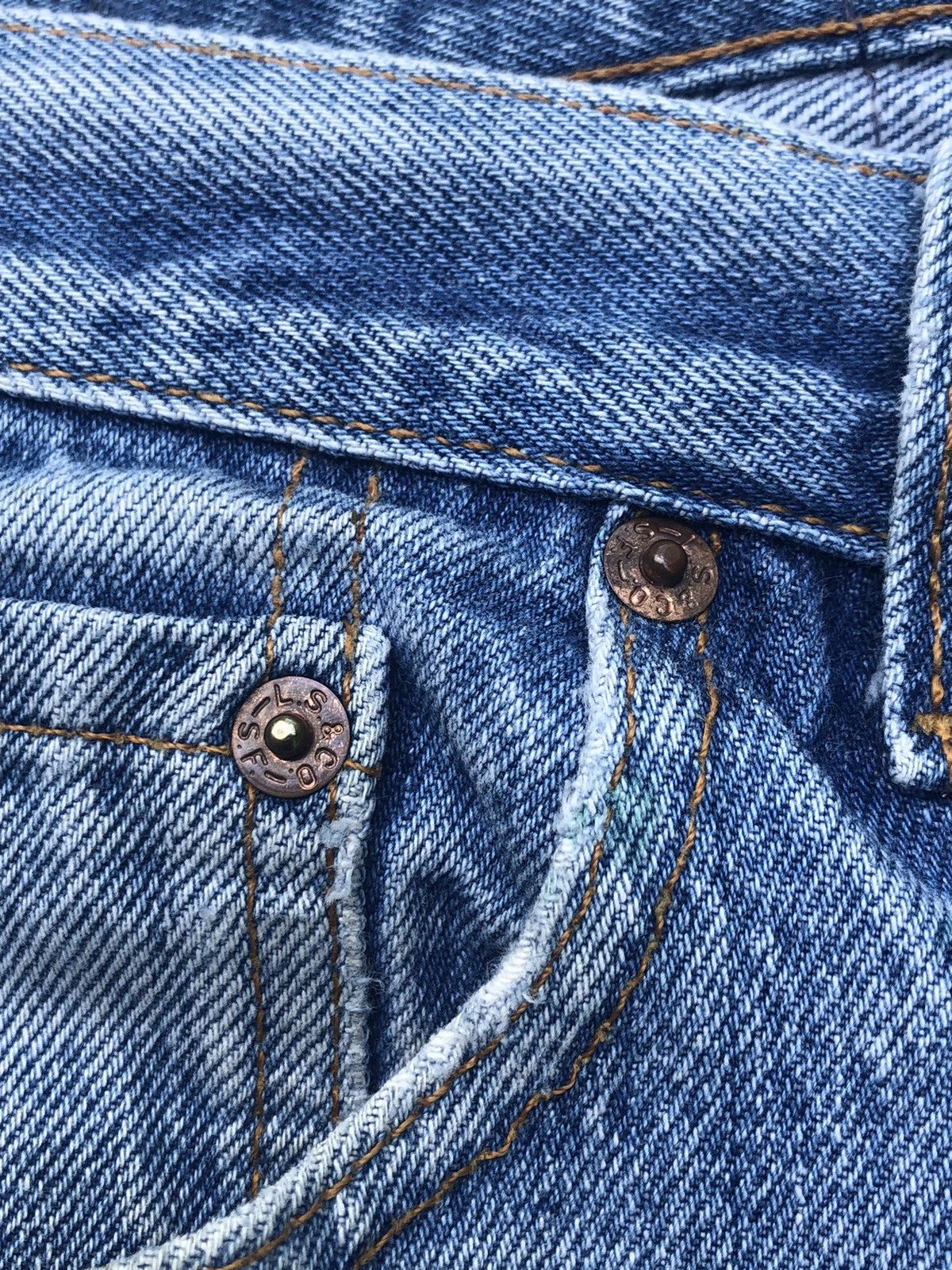 Beauty Beast × Levi's Vintage 80s / 90s Levis’s 501 ripped jeans Size US 35 - 6 Thumbnail
