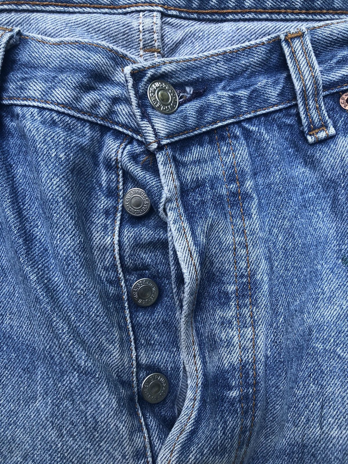 Beauty Beast × Levi's Vintage 80s / 90s Levis’s 501 ripped jeans Size US 35 - 4 Thumbnail