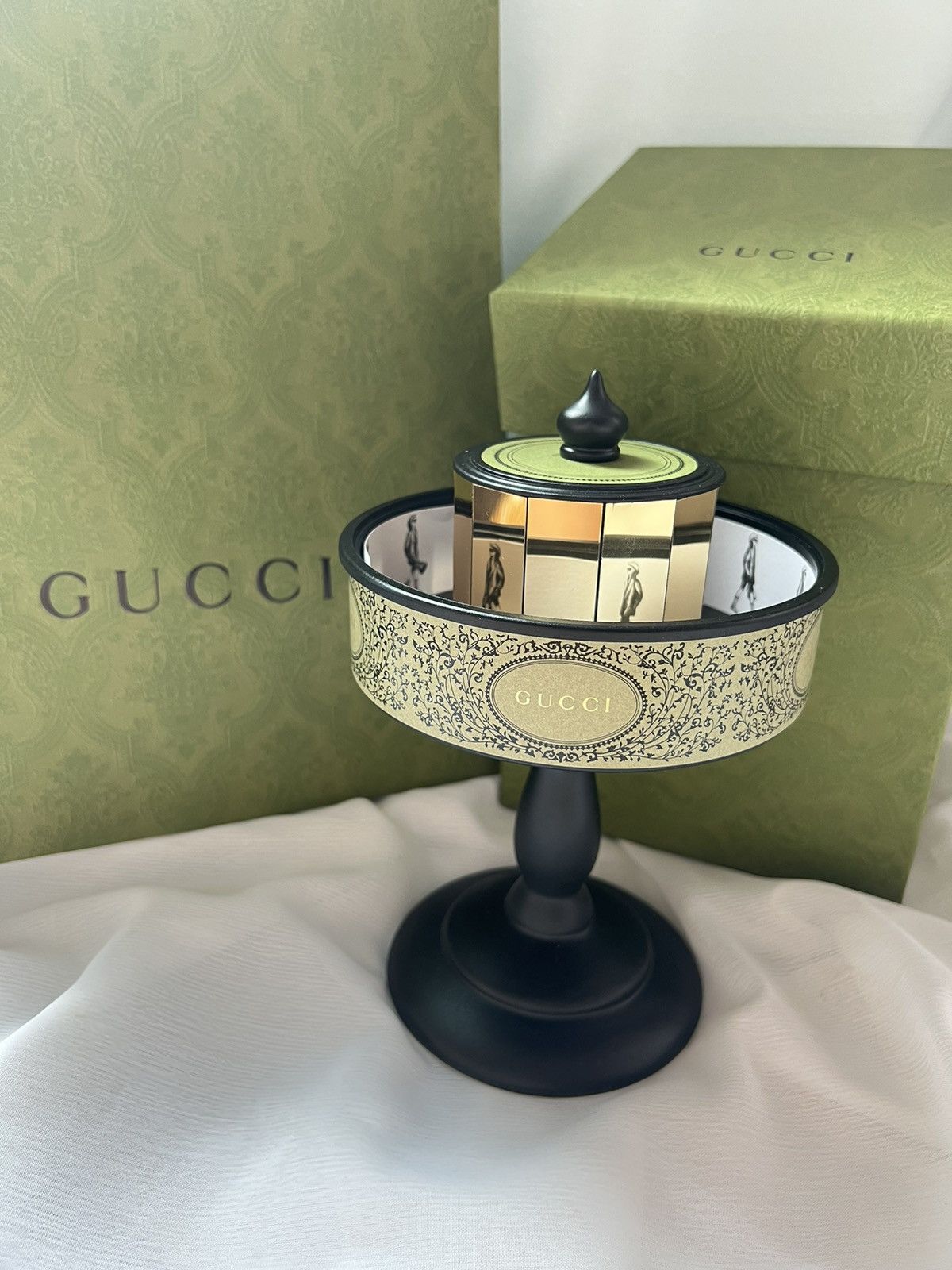 Gucci Gucci VIP luxury Mirror Home Decor Size ONE SIZE - 1 Thumbnail