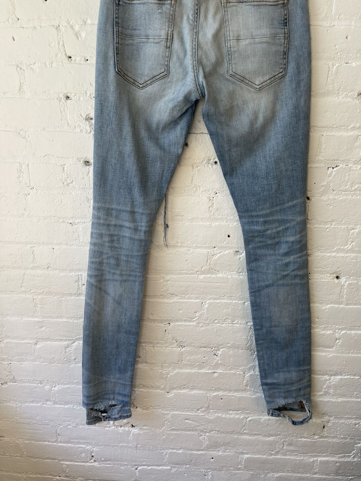 Amiri Light Blue Distressed Skinny jeans sz 29
