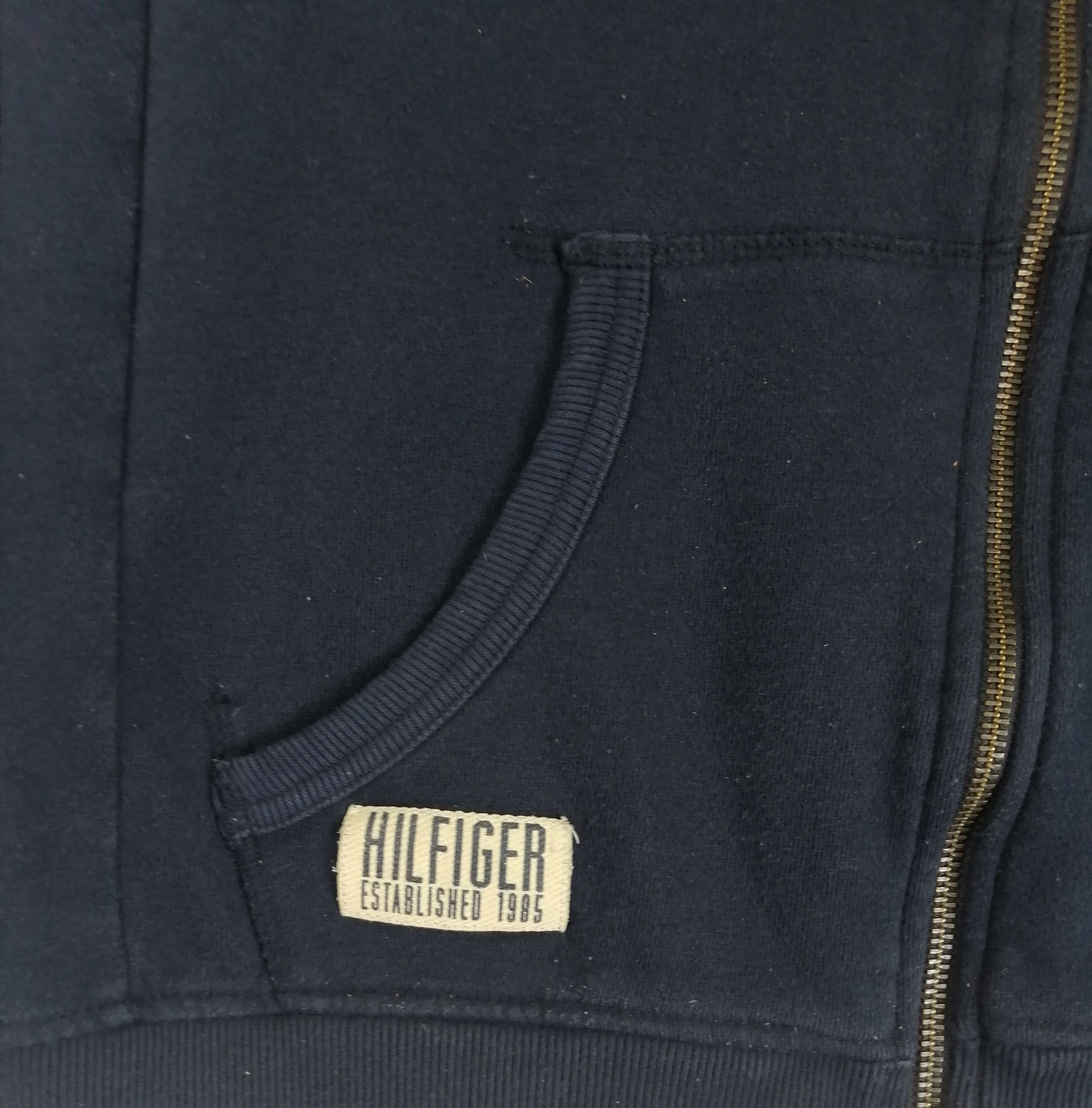 Tommy Hilfiger Vintage!! Tommy Hilfiger 1985 Full Zipper Hoodie Size US M / EU 48-50 / 2 - 2 Thumbnail