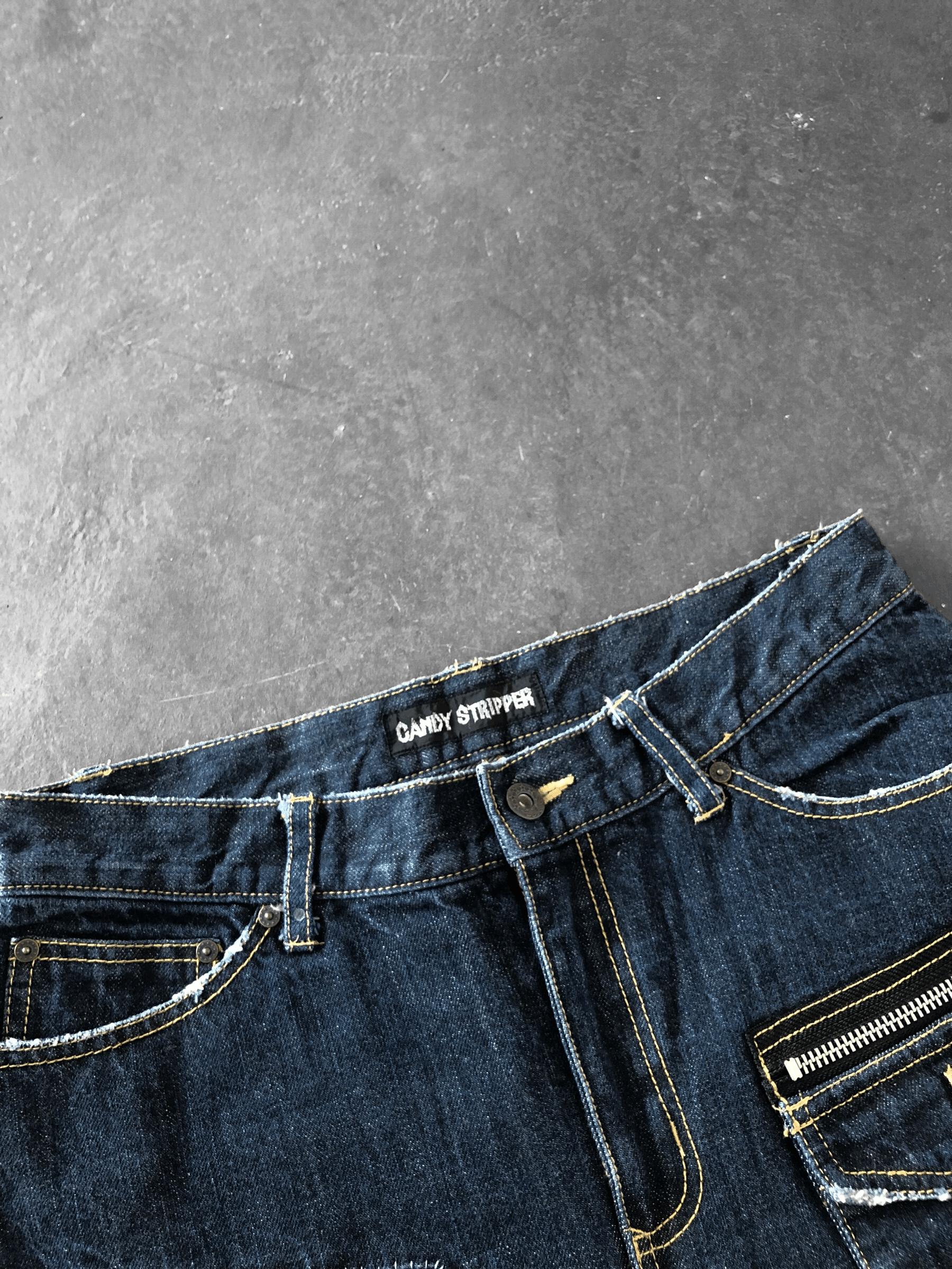 Japanese Brand CANDY STRIPPER SASHIKO BORO RIPPED INDIGO JEANS Size US 31 - 4 Thumbnail