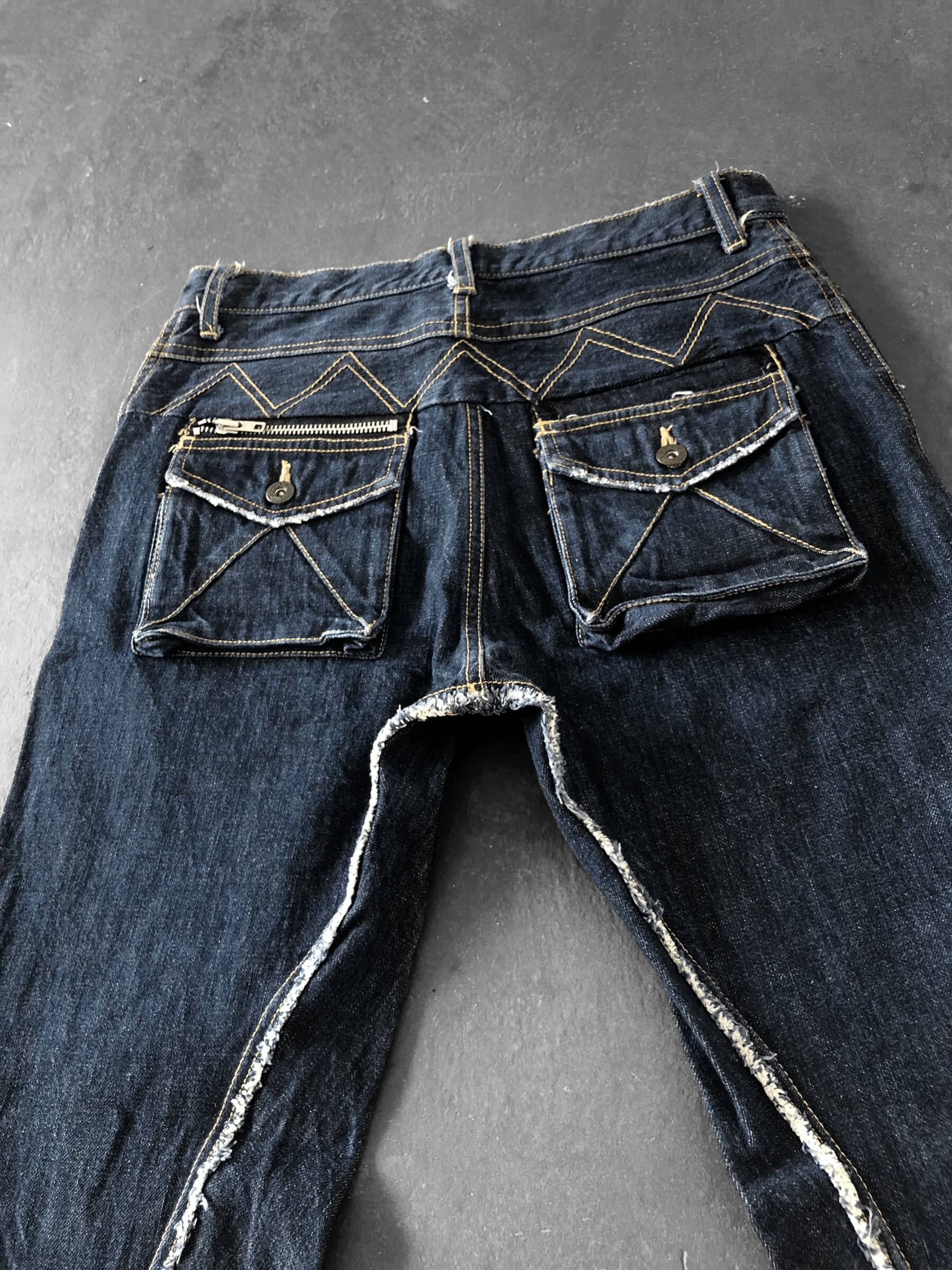 Japanese Brand CANDY STRIPPER SASHIKO BORO RIPPED INDIGO JEANS Size US 31 - 5 Thumbnail