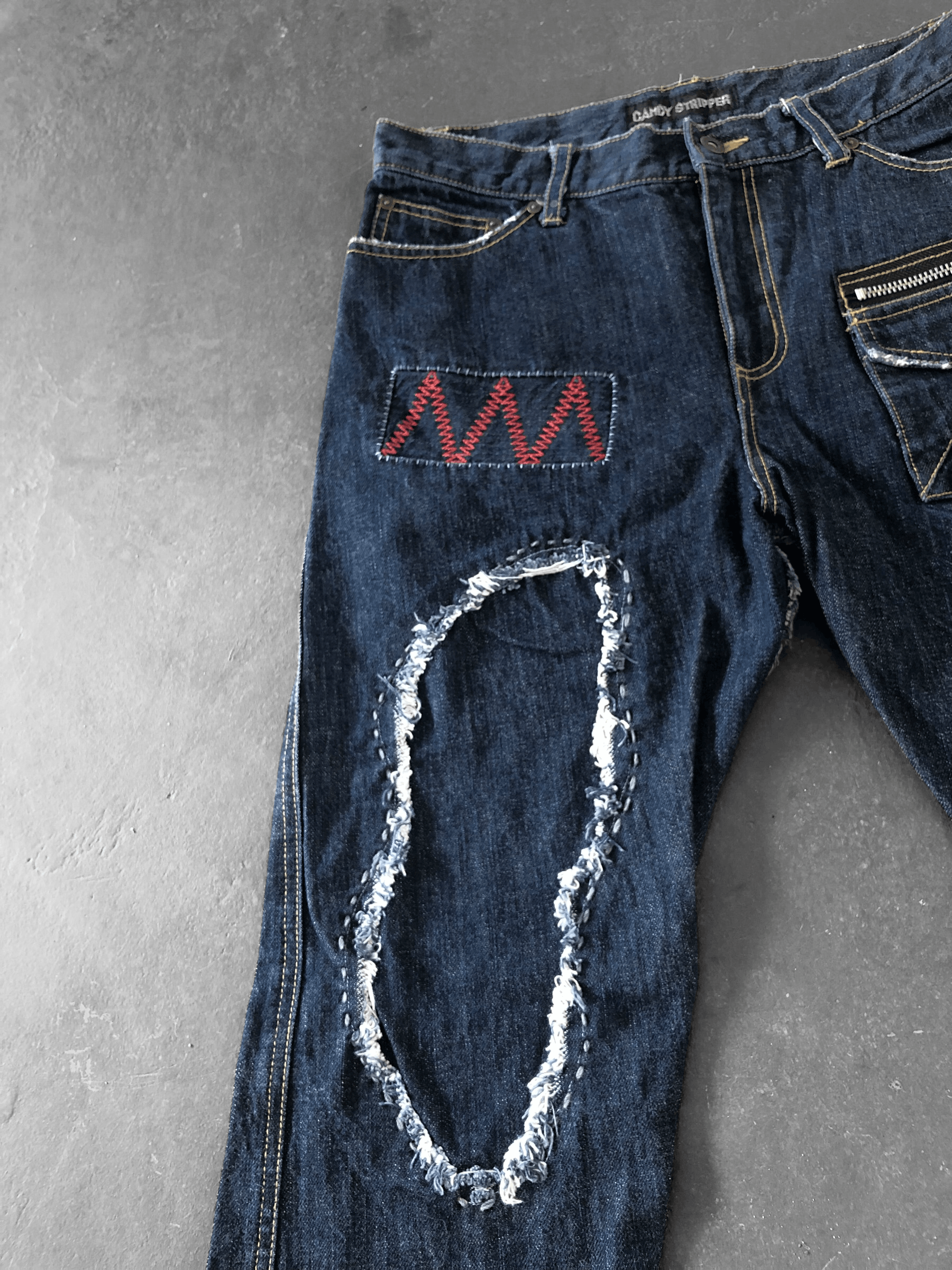 Japanese Brand CANDY STRIPPER SASHIKO BORO RIPPED INDIGO JEANS Size US 31 - 14 Thumbnail