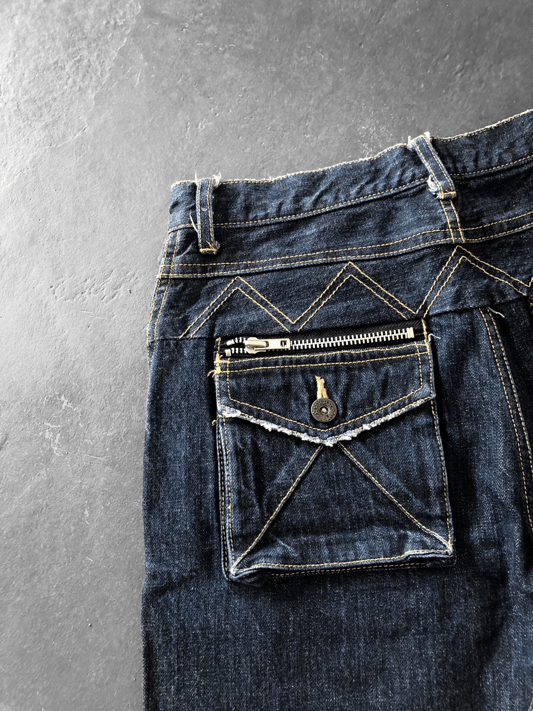 Japanese Brand CANDY STRIPPER SASHIKO BORO RIPPED INDIGO JEANS Size US 31 - 6 Thumbnail
