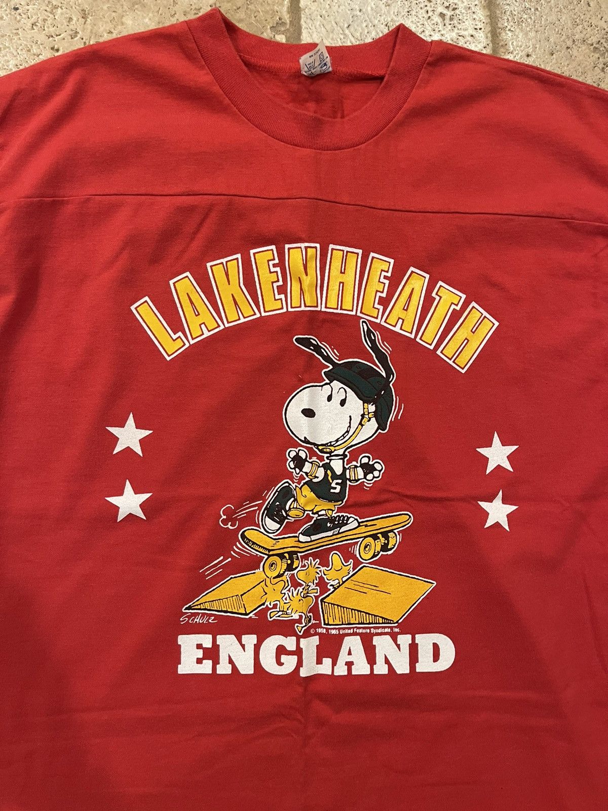 Other Vintage Peanuts Snoopy 60s England Boue Football T-shirt Size US L / EU 52-54 / 3 - 3 Thumbnail