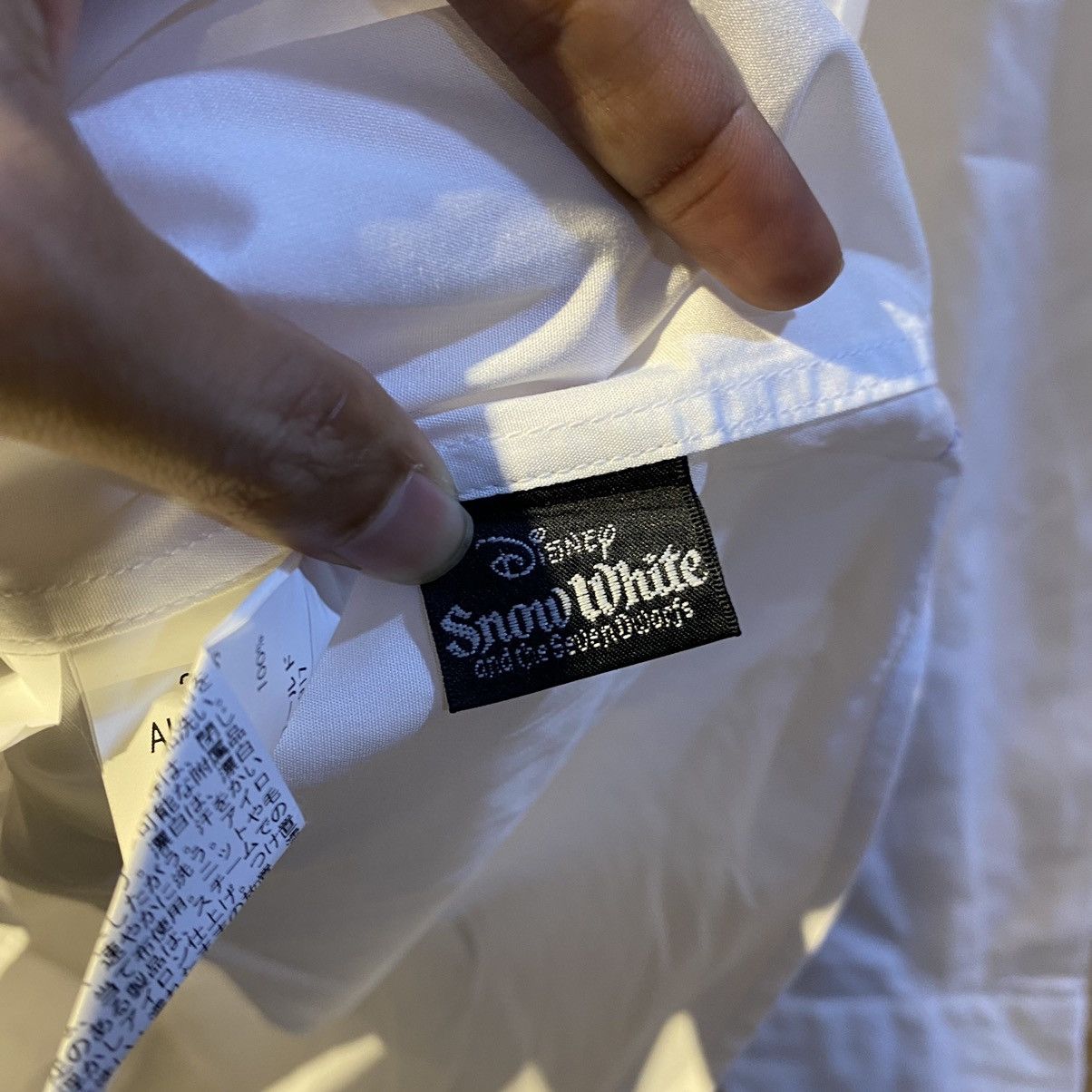 Disney RARE‼️Takeo Kikuchi Japanese Brand X Disney Snow White Shirt Size US L / EU 52-54 / 3 - 8 Thumbnail