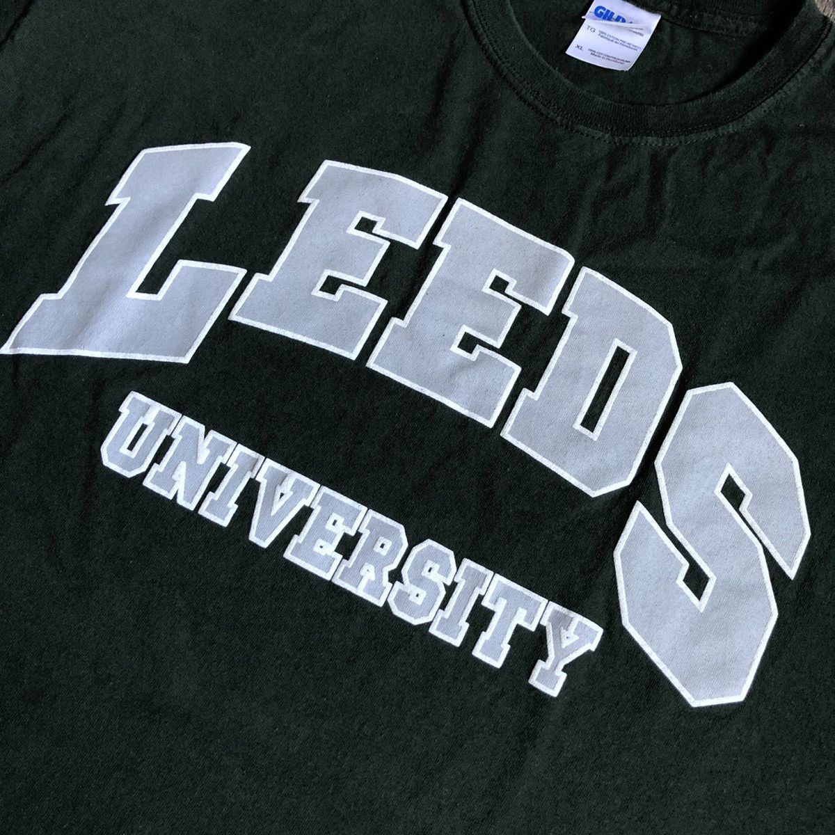 Vintage Vintage 2000s University of Leeds College Varsity Logo Tee Size US XL / EU 56 / 4 - 3 Thumbnail