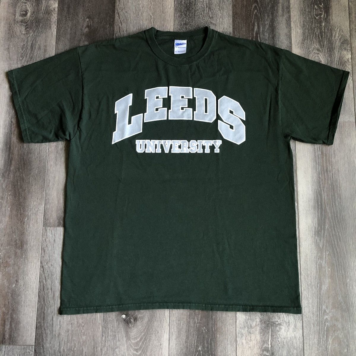 Vintage Vintage 2000s University of Leeds College Varsity Logo Tee Size US XL / EU 56 / 4 - 2 Thumbnail