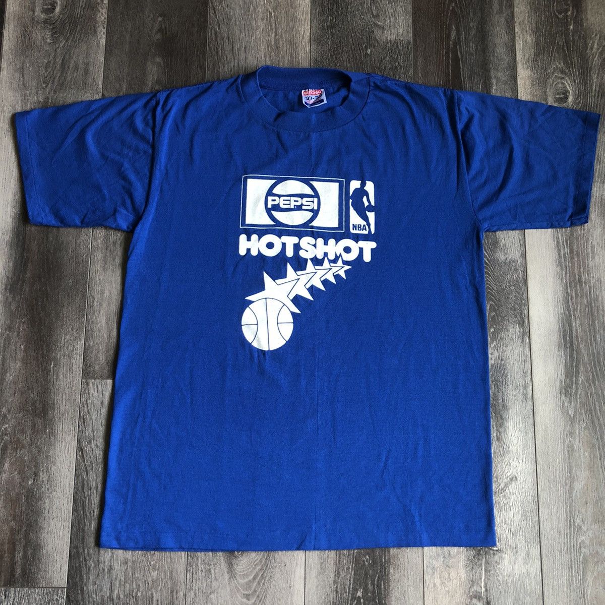 Pepsi Vintage 1980s NBA Pepsicola Hotshot Basketball Logo T Shirt Size US XL / EU 56 / 4 - 1 Thumbnail