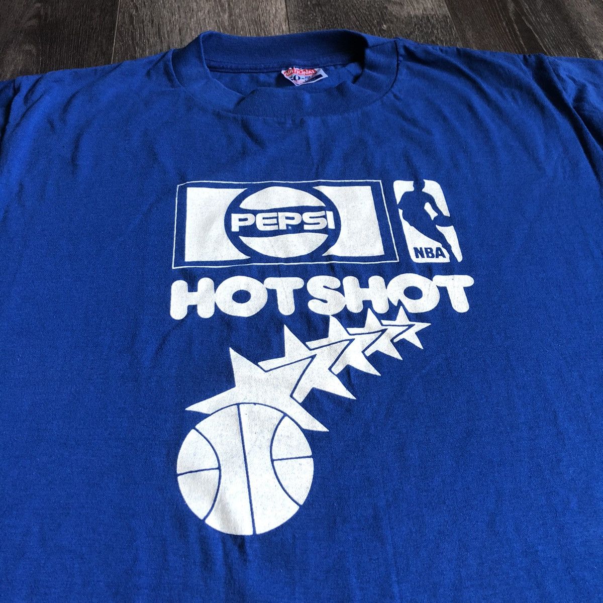 Pepsi Vintage 1980s NBA Pepsicola Hotshot Basketball Logo T Shirt Size US XL / EU 56 / 4 - 2 Thumbnail