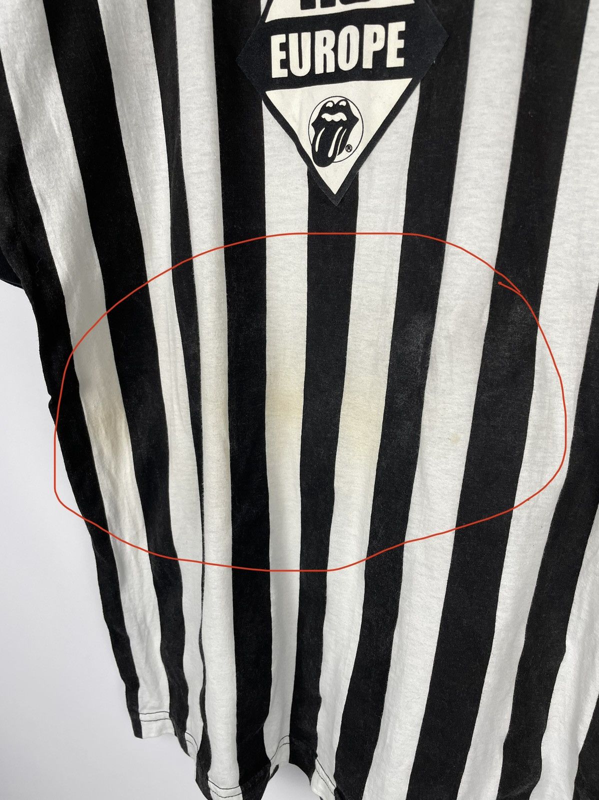 Band Tees × Vintage Vintage 90s The Rolling Stones Europe Tour Striped Band Tee Size US M / EU 48-50 / 2 - 7 Thumbnail