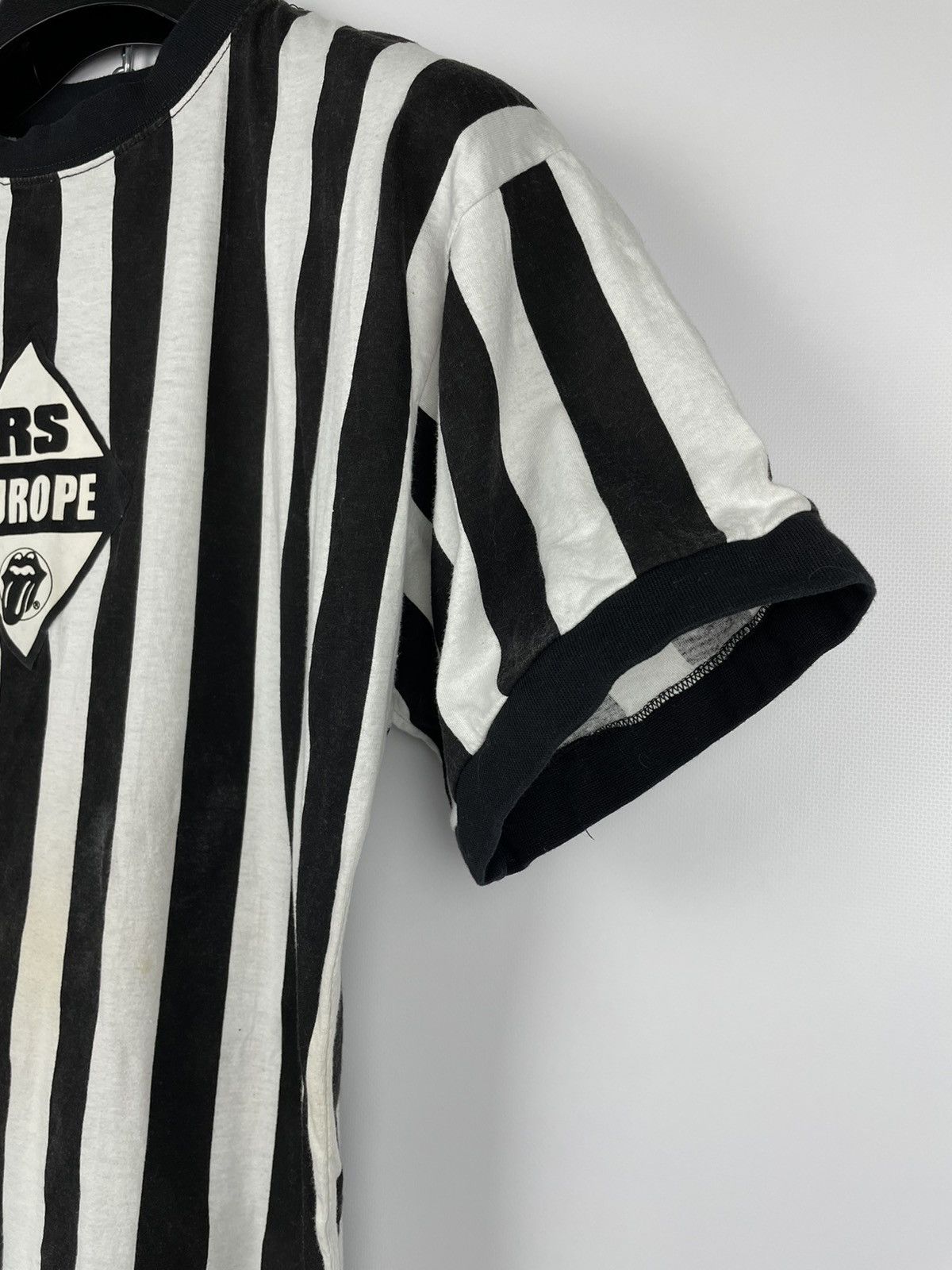 Band Tees × Vintage Vintage 90s The Rolling Stones Europe Tour Striped Band Tee Size US M / EU 48-50 / 2 - 5 Thumbnail