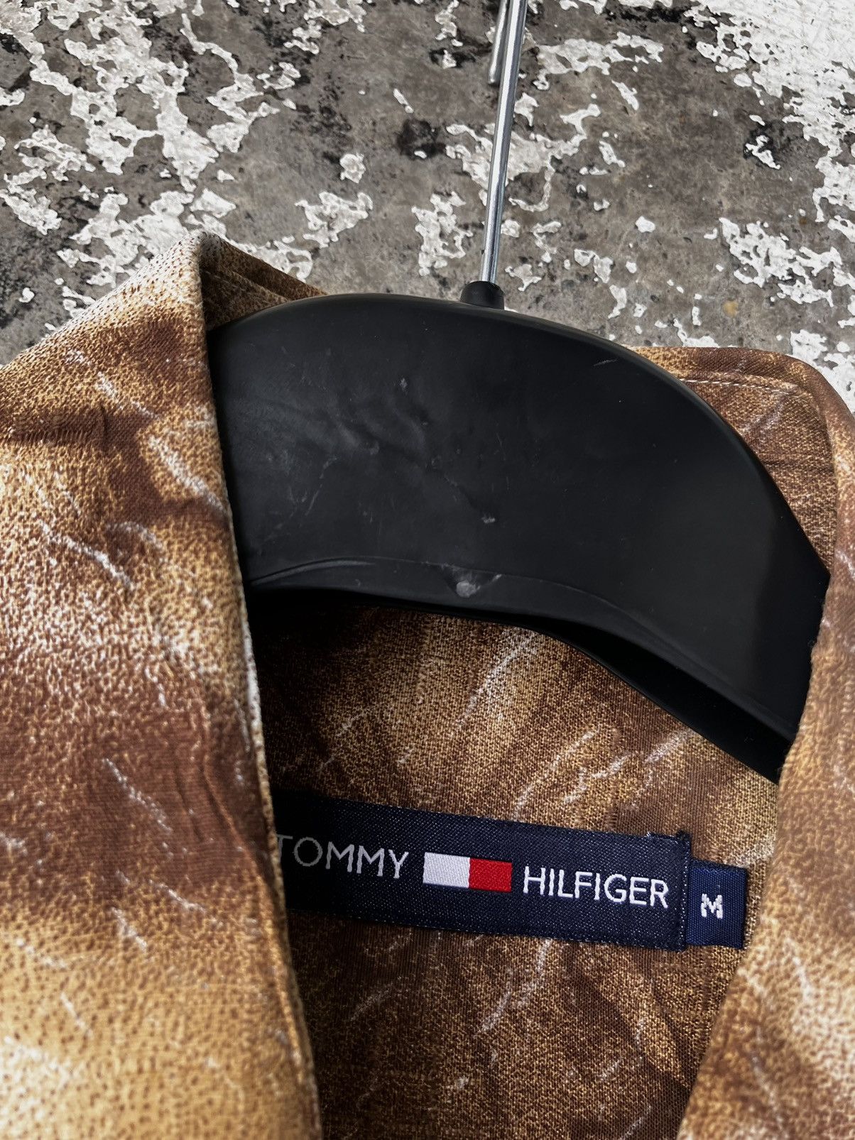 Tommy Hilfiger × Vintage Tommy Hilfiger Vintage Coffee Tir Dye Shirt Size US M / EU 48-50 / 2 - 9 Thumbnail