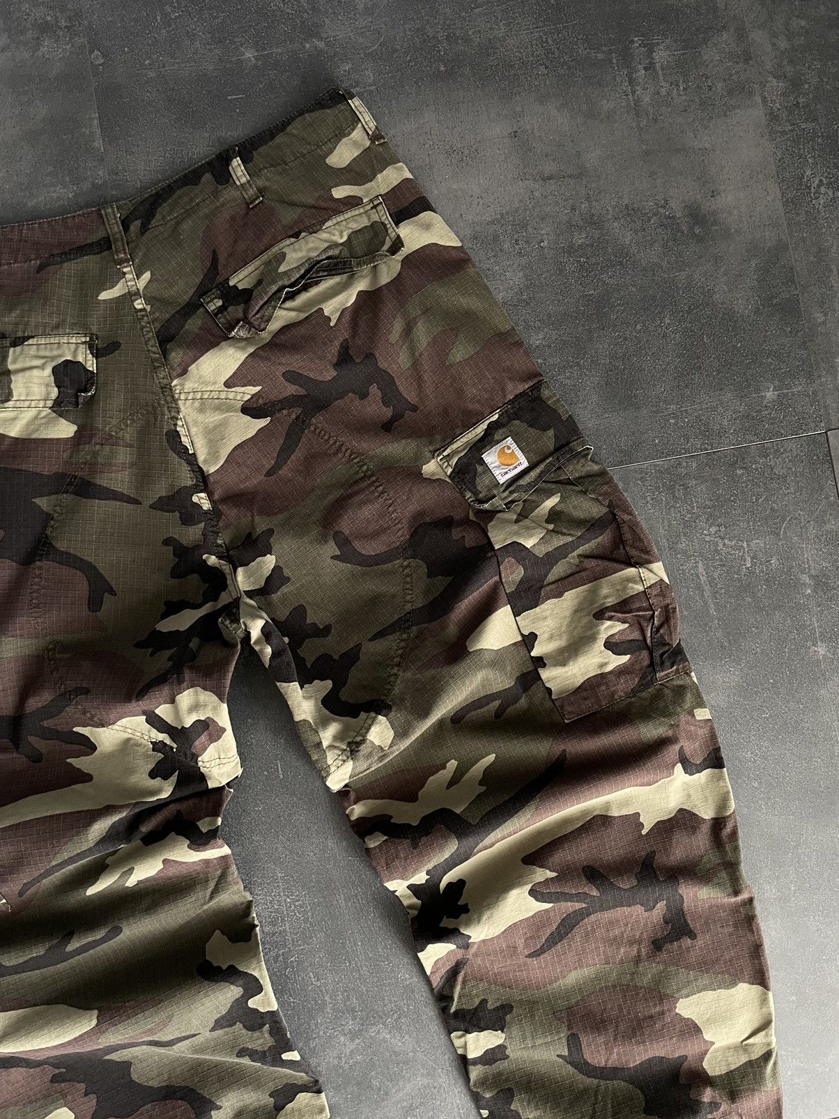 Carhartt Vintage Carhartt Camo Military Cargo Pants Joggers Size 38 Size US 38 / EU 54 - 14 Thumbnail