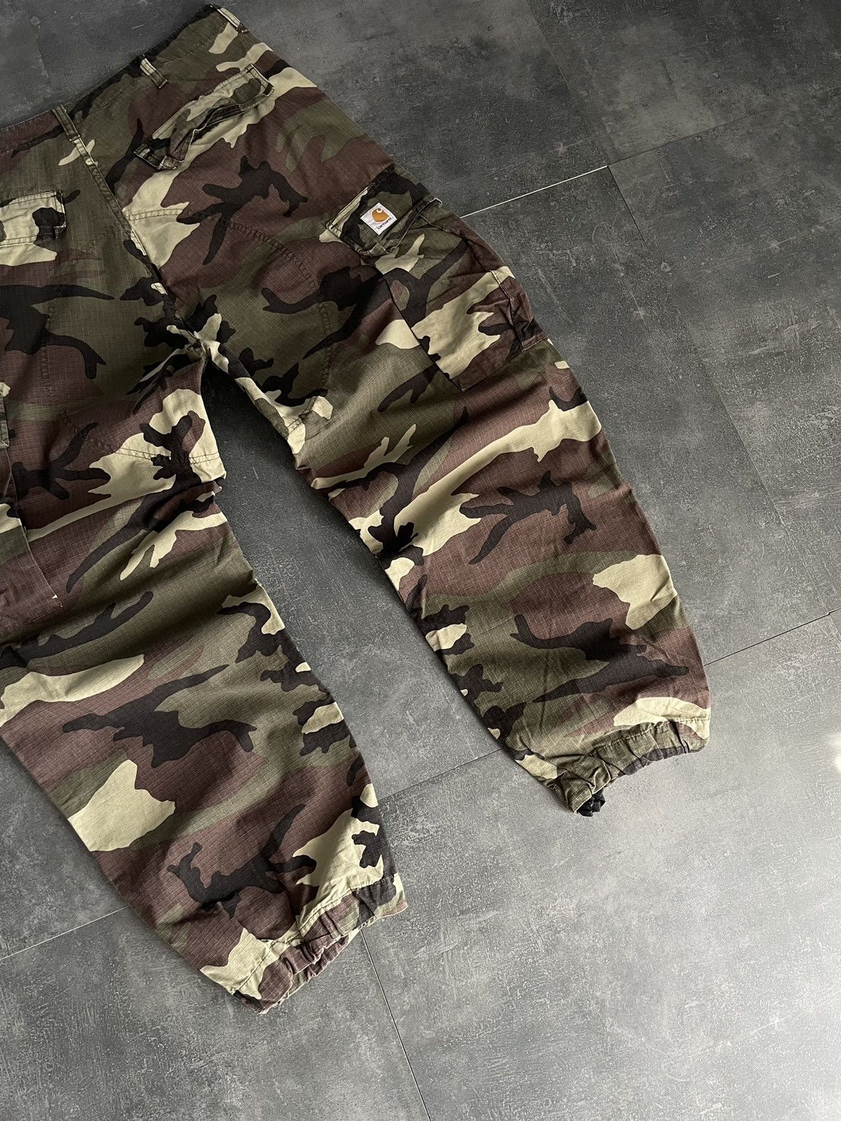 Carhartt Vintage Carhartt Camo Military Cargo Pants Joggers Size 38 Size US 38 / EU 54 - 12 Thumbnail