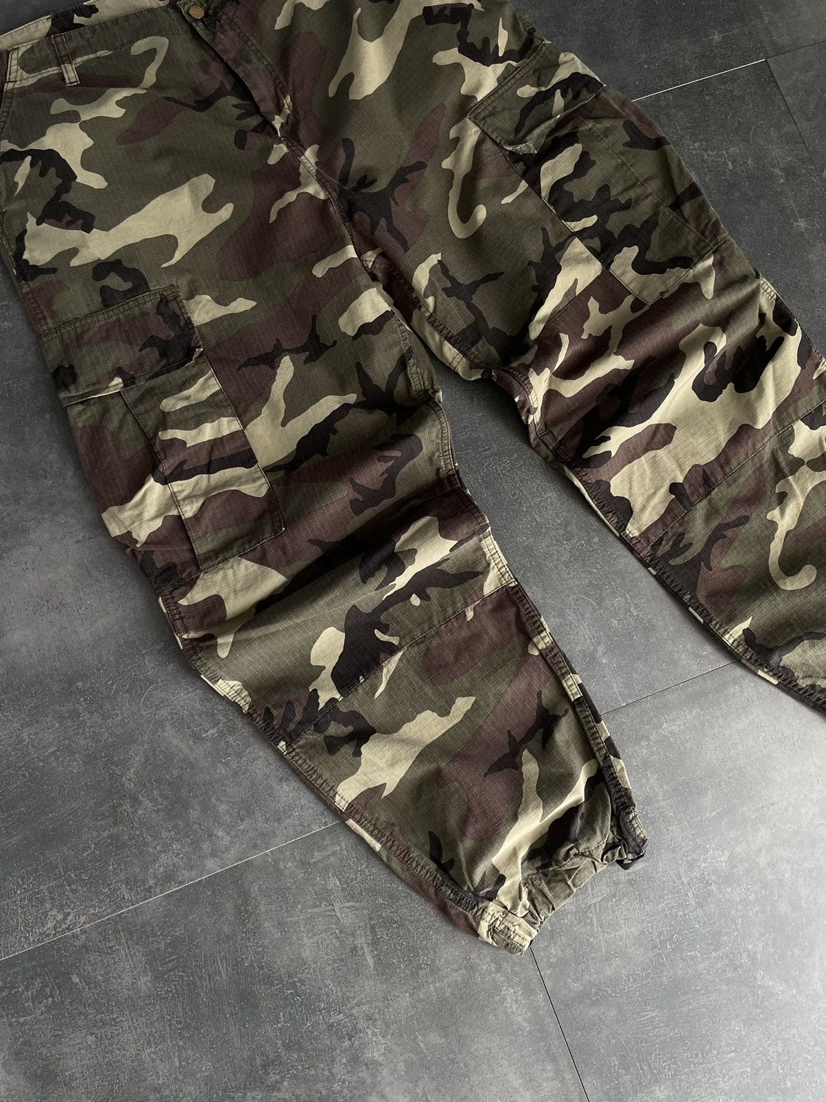 Carhartt Vintage Carhartt Camo Military Cargo Pants Joggers Size 38 Size US 38 / EU 54 - 4 Thumbnail