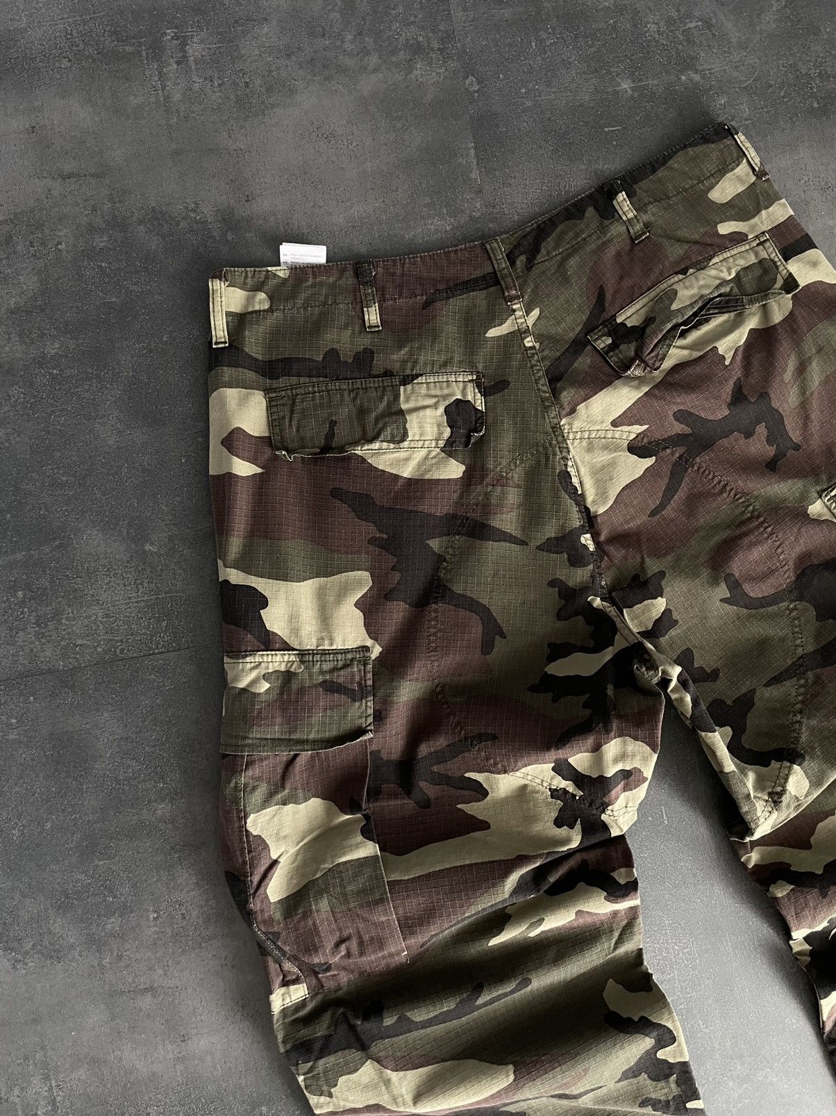 Carhartt Vintage Carhartt Camo Military Cargo Pants Joggers Size 38 Size US 38 / EU 54 - 15 Thumbnail