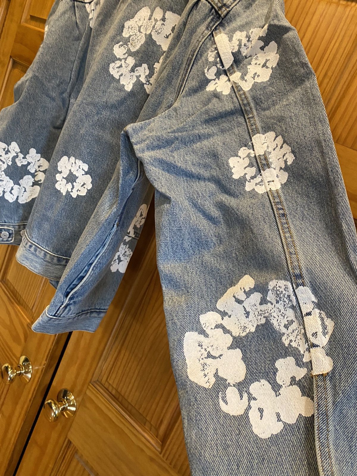 DENIM TEARS × Levi's Levi's Denim Tears Type 2 Wreath Light Wash Jacket Size US XL / EU 56 / 4 - 15 Thumbnail
