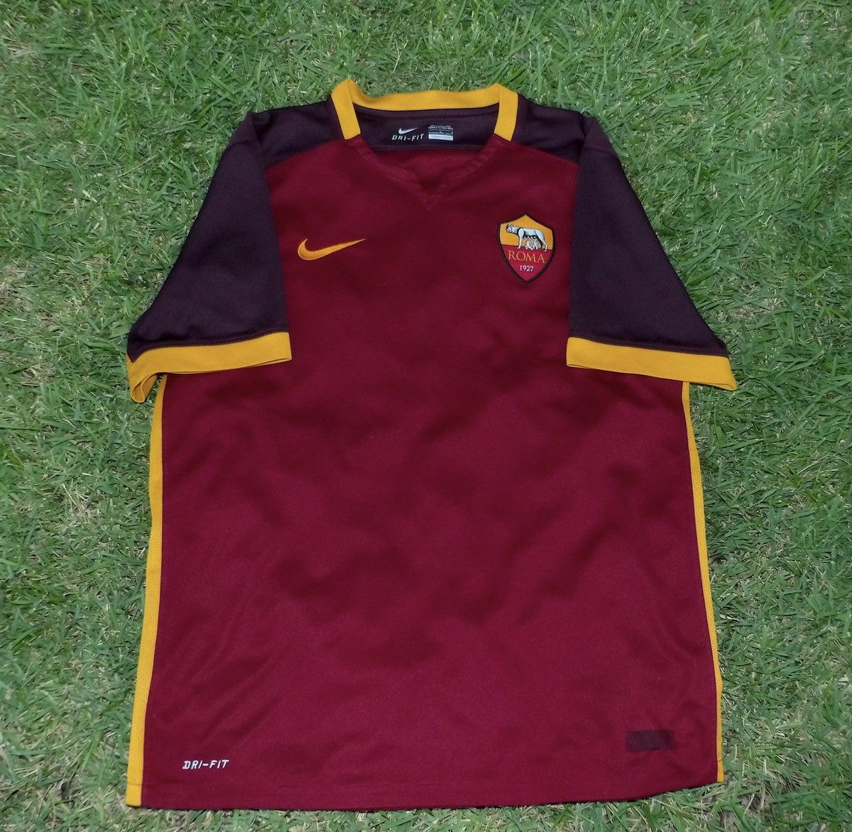 Nike Roma 2015 Home Kit | Grailed
