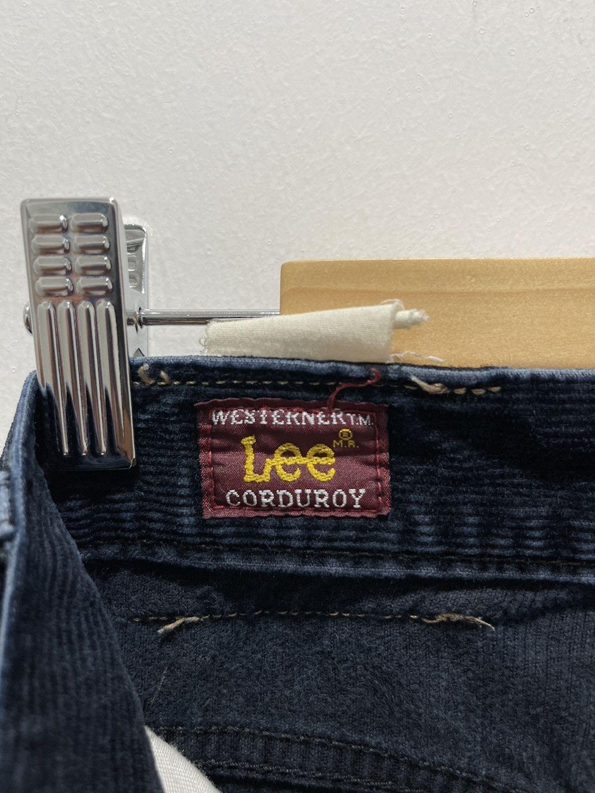 Lee × Vintage VINTAGE LEE CORDUROY DISTRESSED JEANS MADE IN JAPAN 34x34 Size US 32 / EU 48 - 12 Thumbnail
