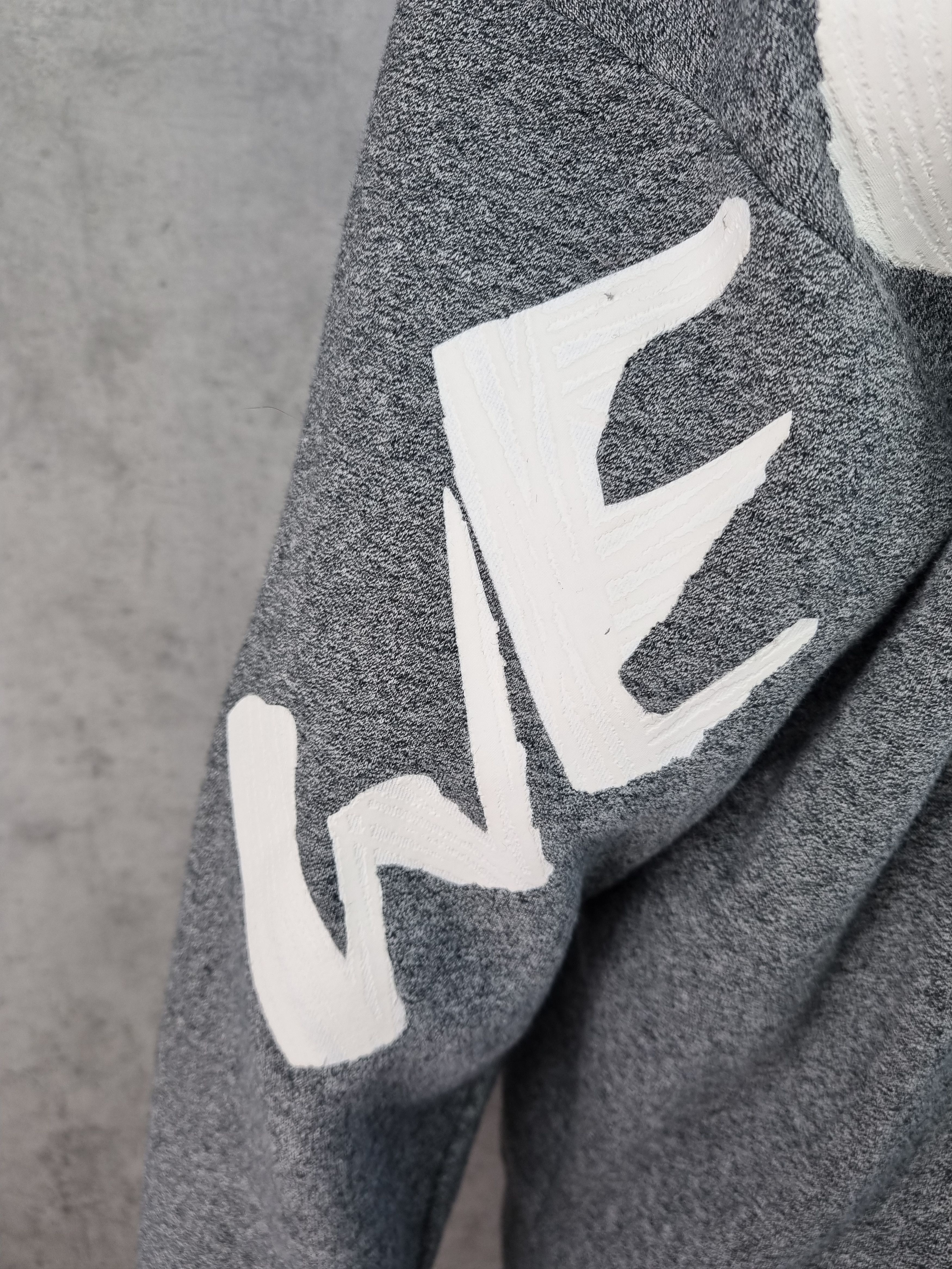 H&M × The Weeknd H&M XO The Weeknd We can own it Painted Logo sweatshirt Size US M / EU 48-50 / 2 - 8 Thumbnail
